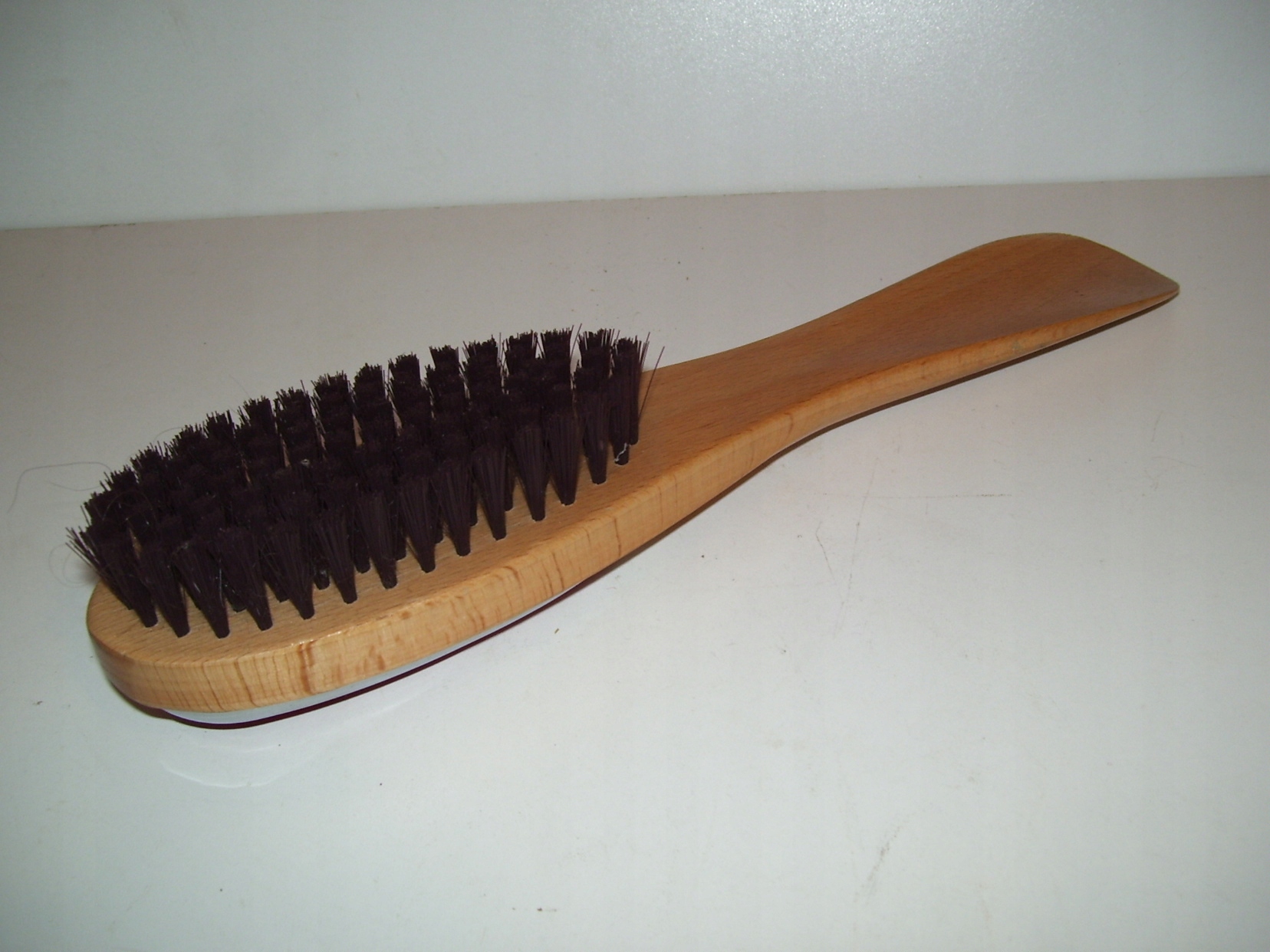 SZCZOTKA DO UBRAŃ, DWUSTRONNA + ŁYŻKA DO OBUWIA Marka inna