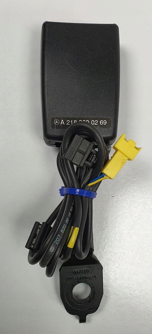 ZAPINKA PASA PRZÓD MERCEDES CLS W218 A2188600269