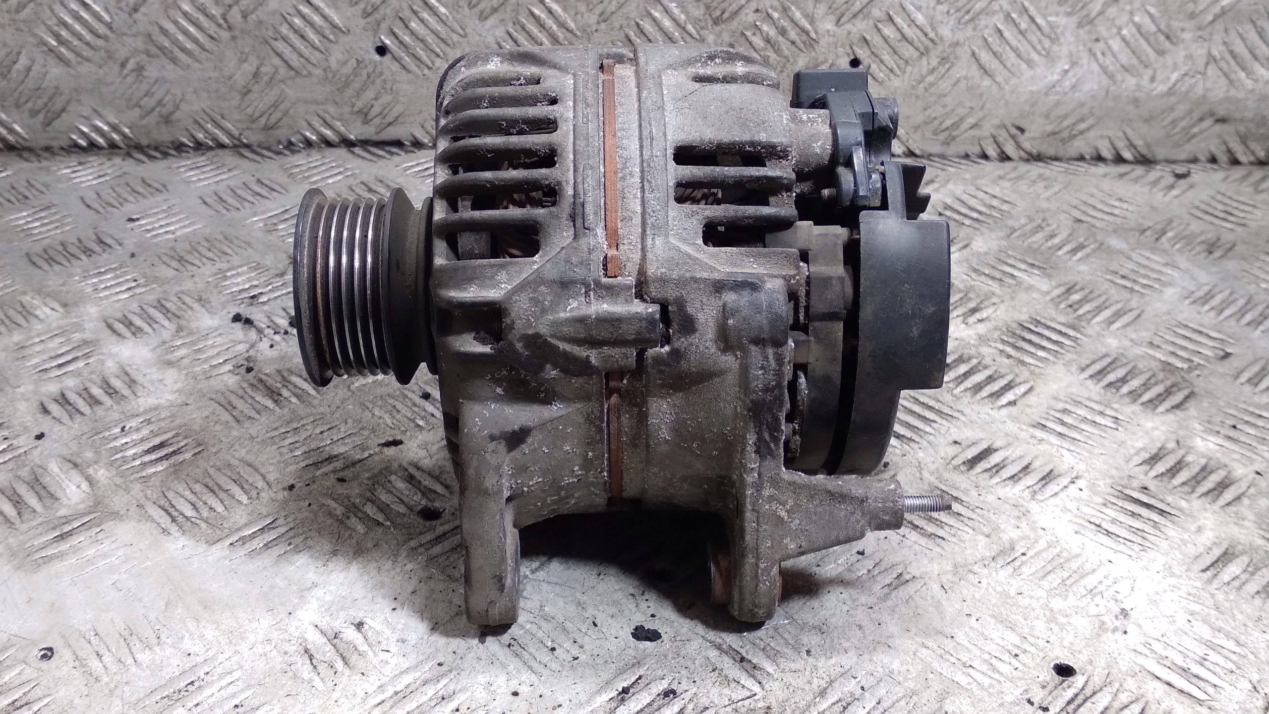 alternator VOLKSWAGEN GOLF 4 037903025E 70a 1.6 8v