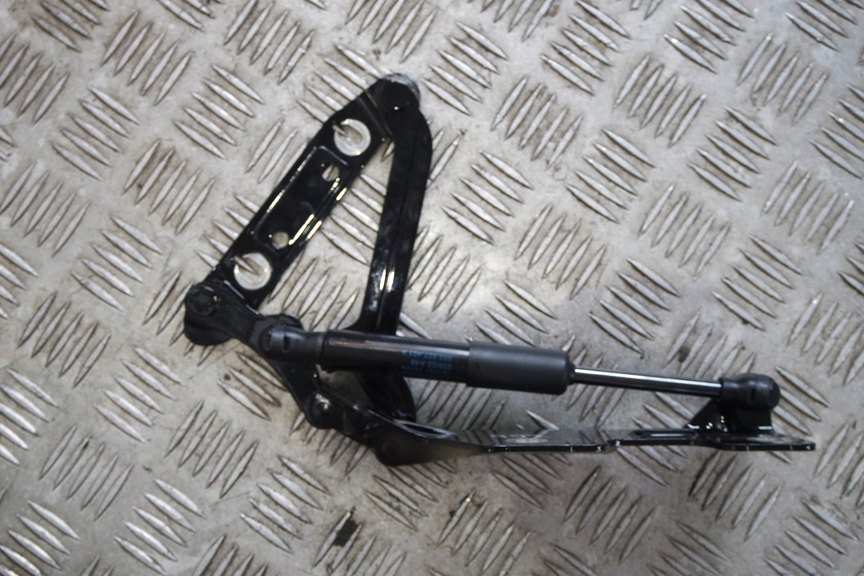 LEWY ZAWIAS KLAPY PORSCHE 992 COUPE 992827151B