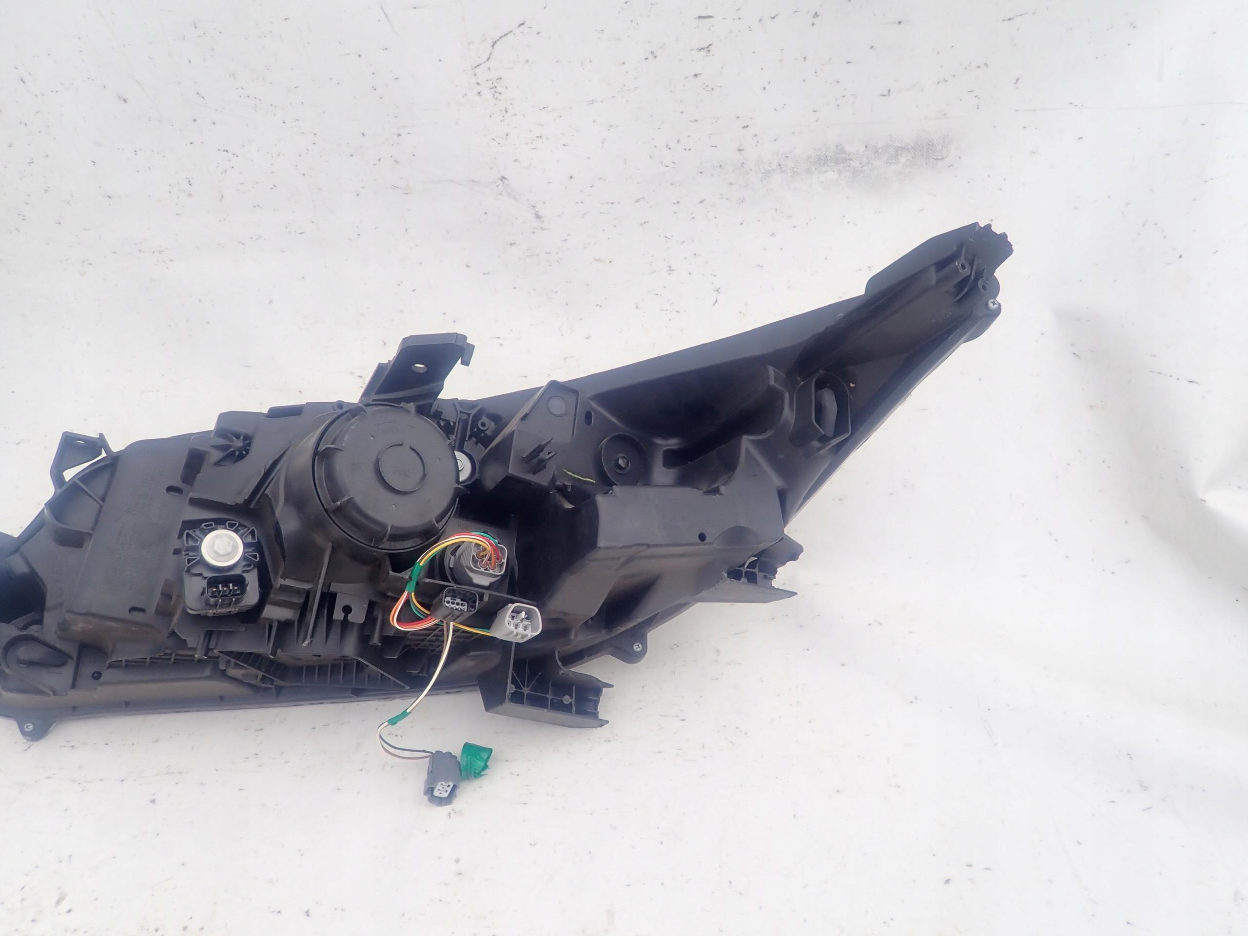 MITSUBISHI ECLIPSE CROSS 18- light right front LED