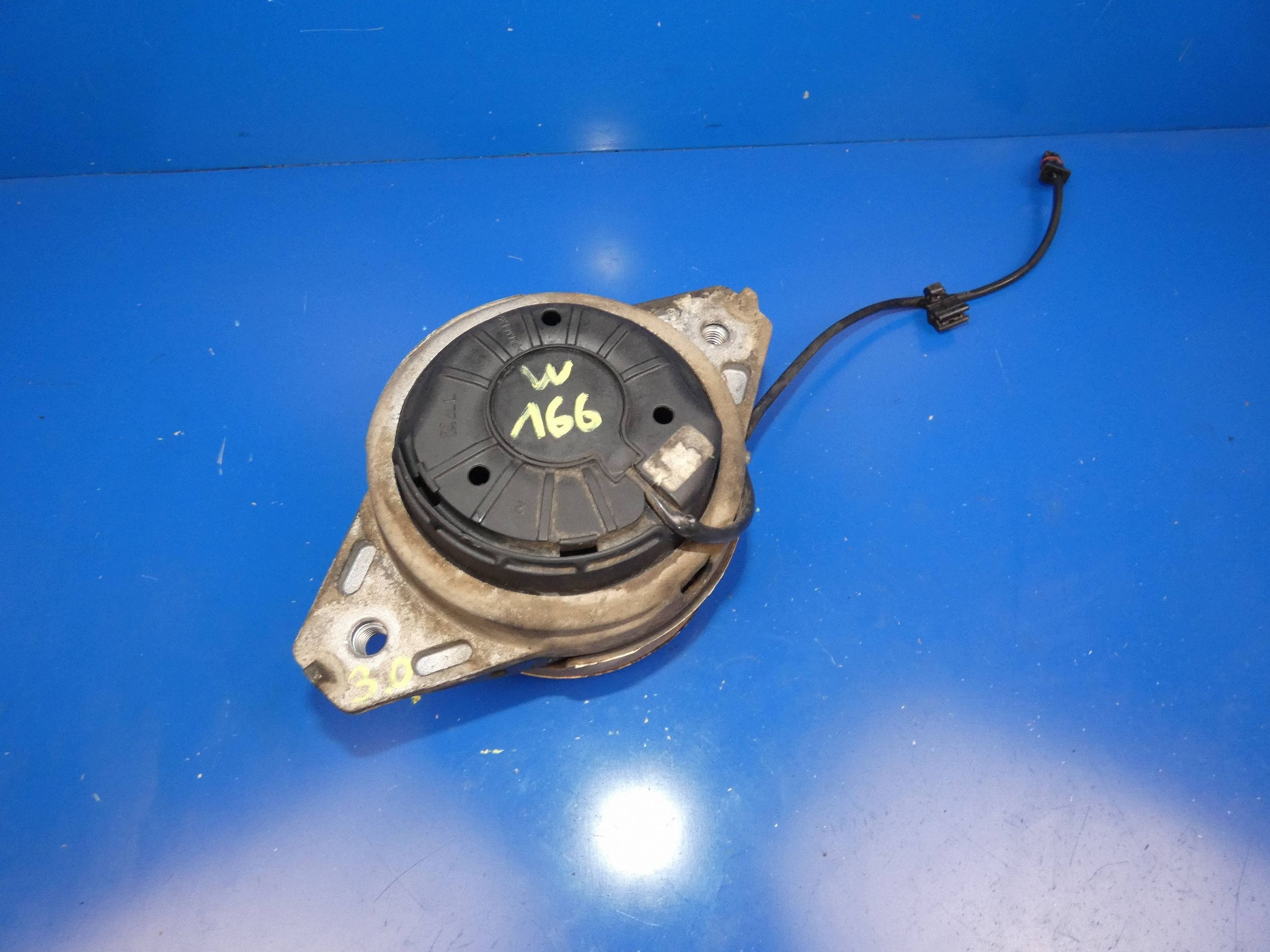 MERCEDES ML W166 3.0 CDI Airbag Support plaque Moteur