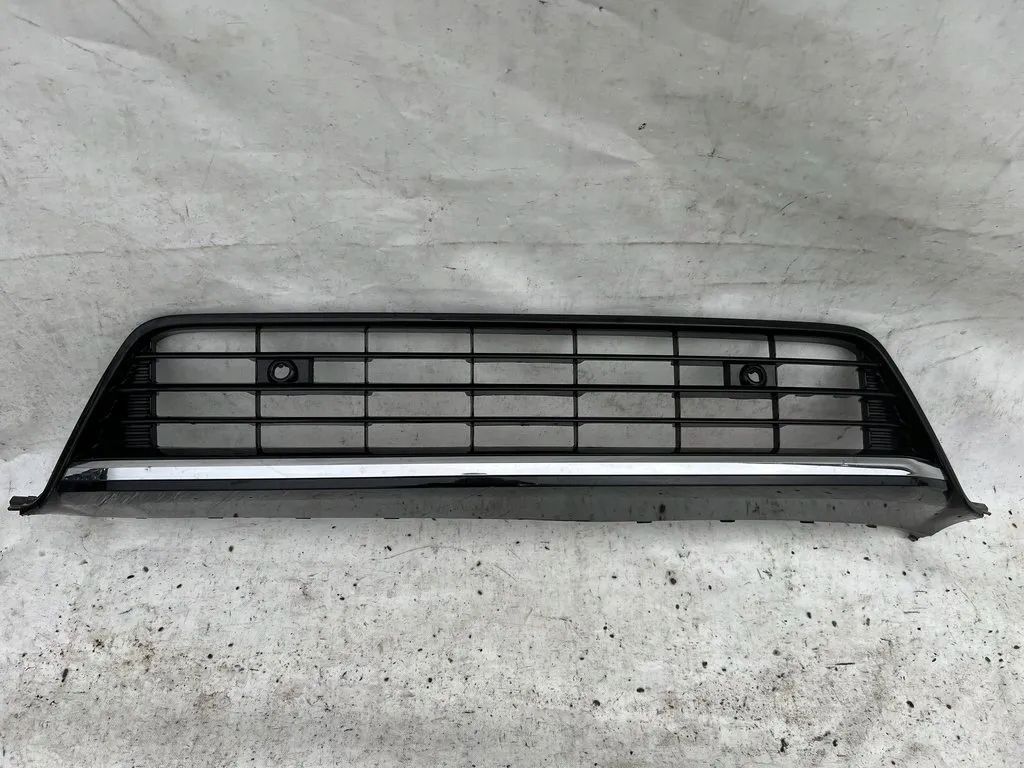 5C5853677 - РЕШІТКА VW NEW BEETLE 5C5 R-LINE ПЕРЕДНІЙ БАМПЕР