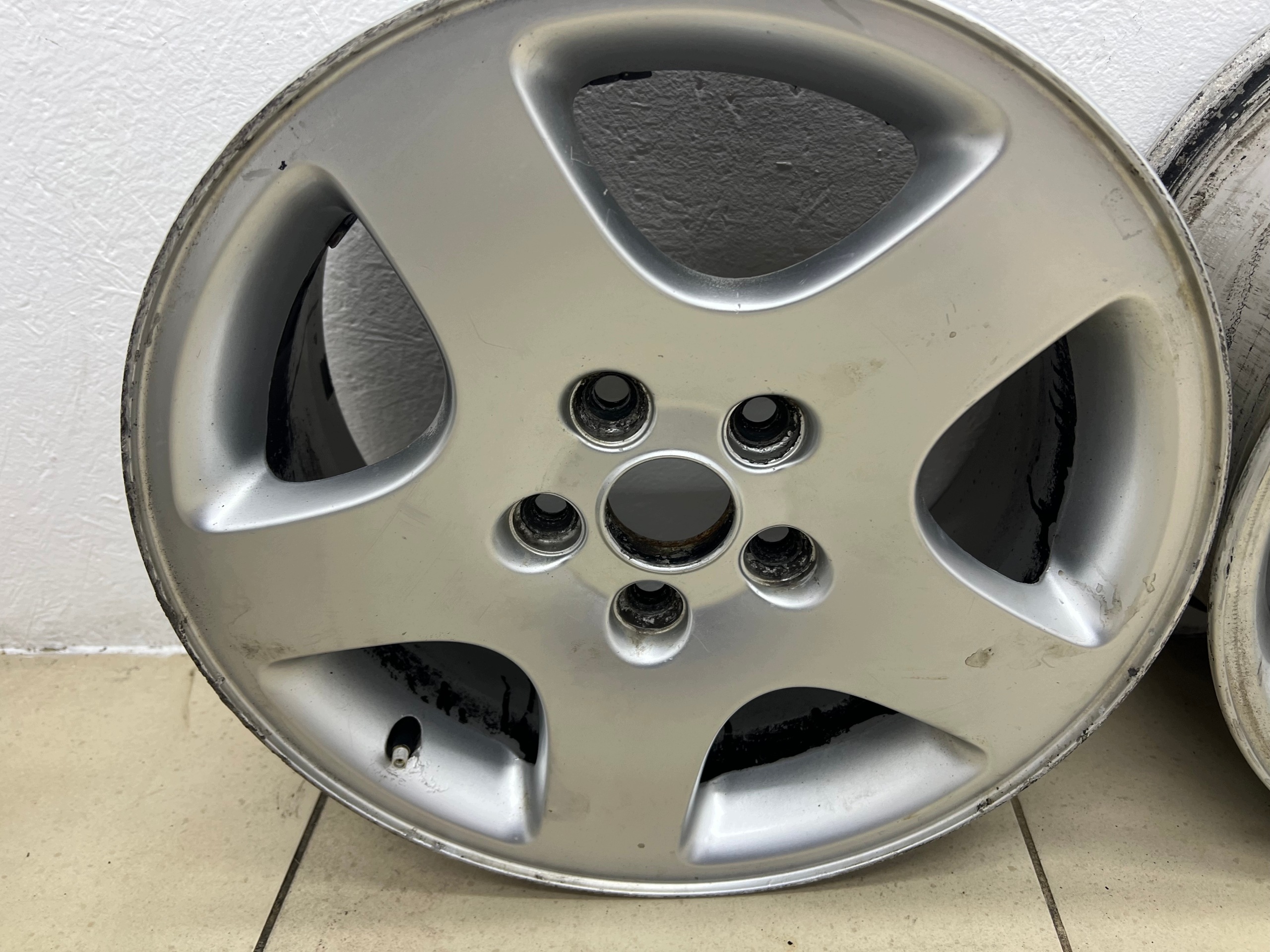 4× disk hliníkový Audi OE A6 C5 7.0" x 16" 5x112 ET 45 8D0601025C