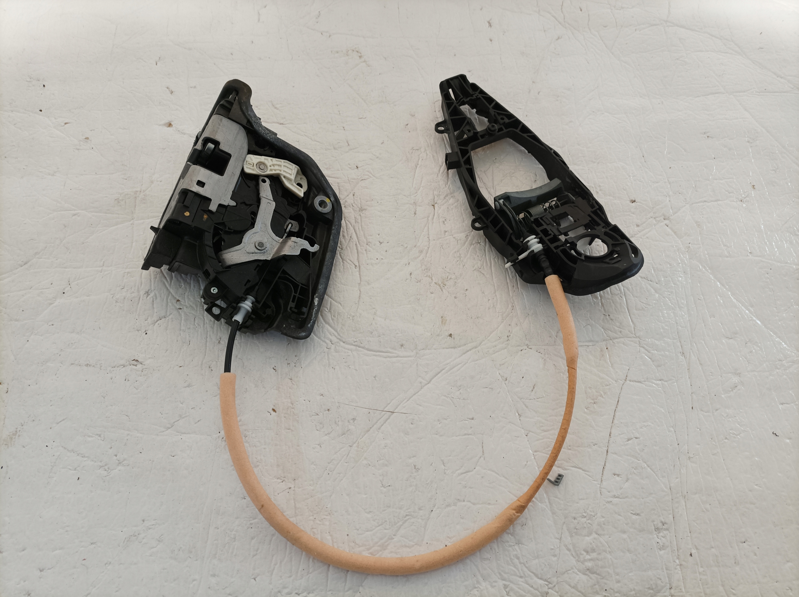 BMW 5 G30 G31 lock rear part left 2590791