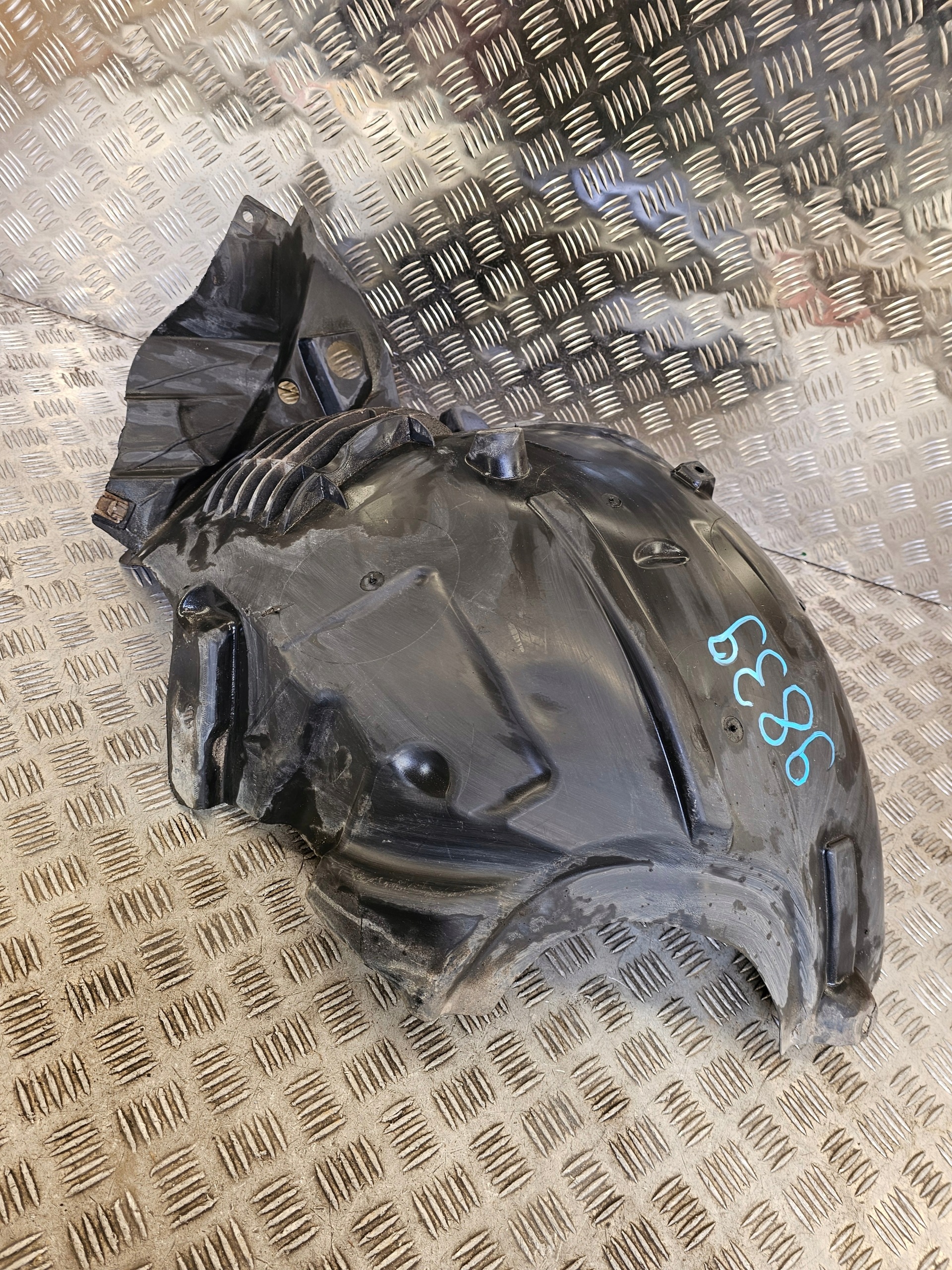 MERCEDES W212 mudguard right front A2126906230