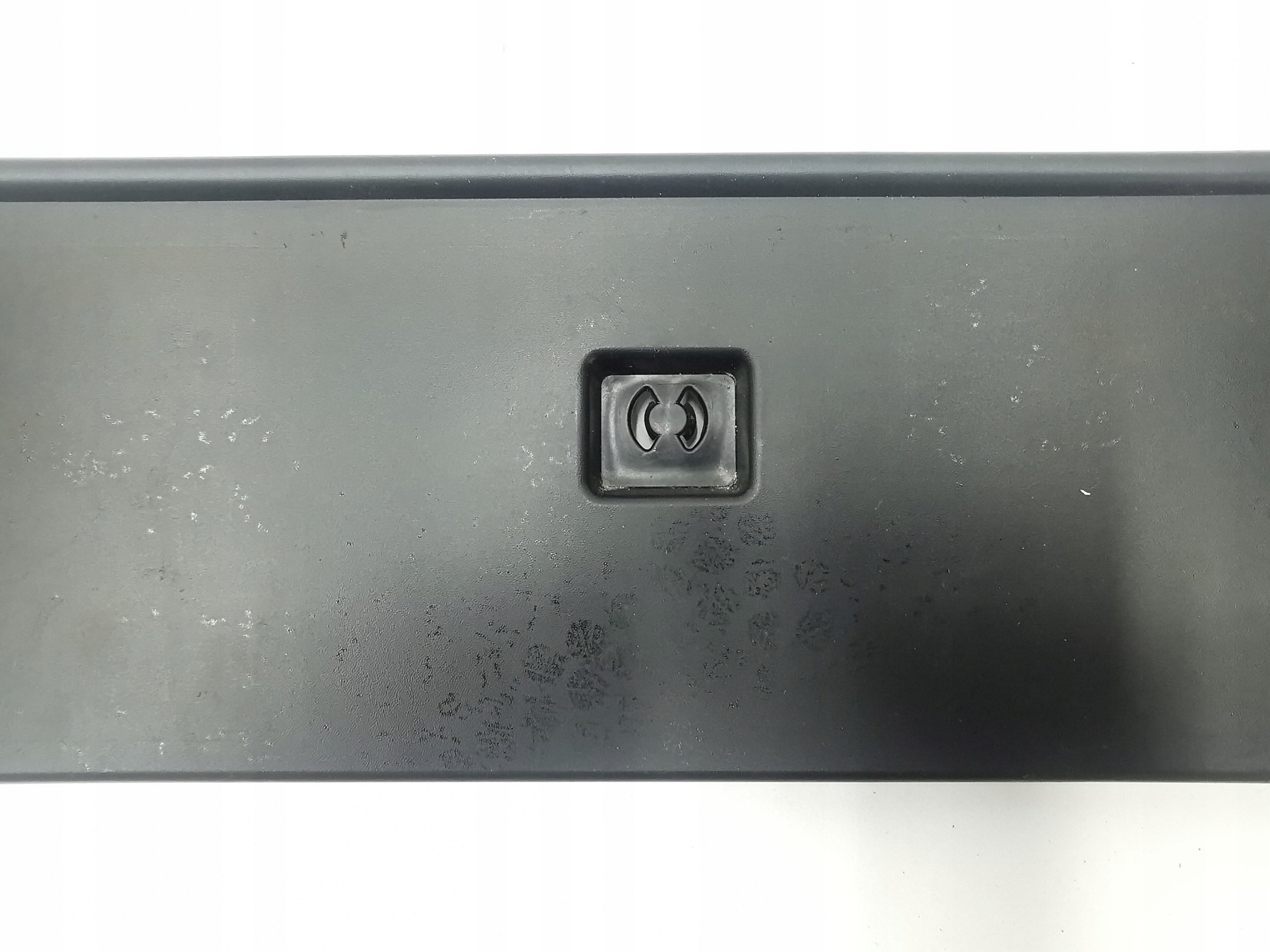 pad below TABLICE registration HONDA CRV 71180-3E7
