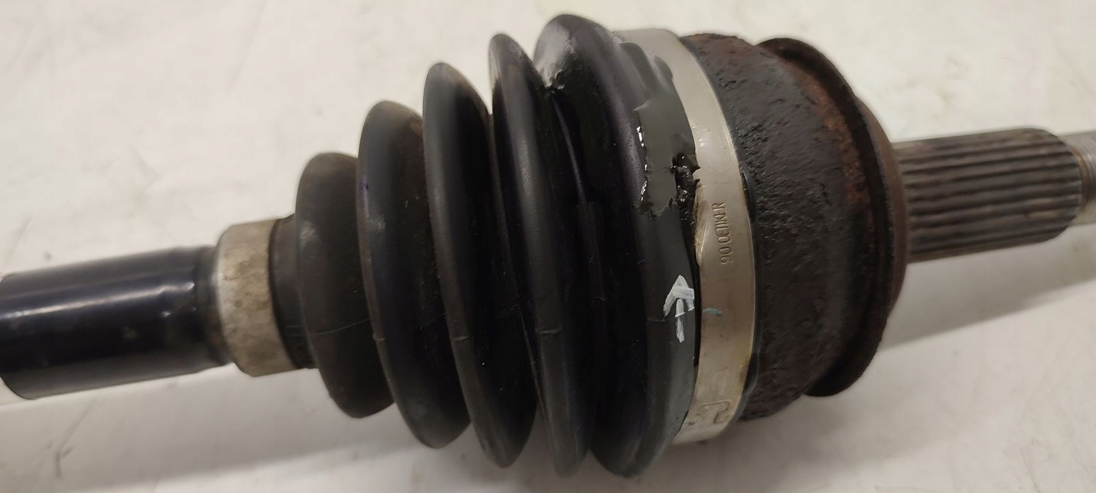 semi-axis left short. Renault Kadjar 1,3 TCE