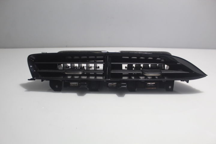 ЦЕНТРАЛЬНА ВЕНТИЛЯЦІЙНА РЕШІТКА OPEL CORSA F