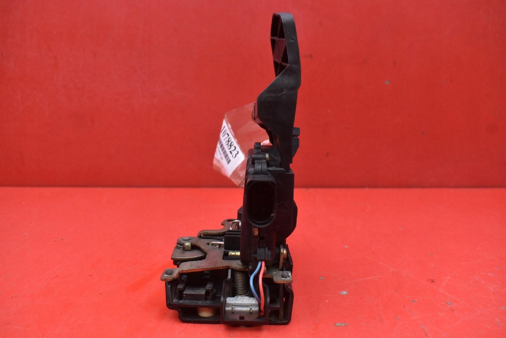 lock door right front front EU C3B1837016A VW BORA 1 and sedan 98-05