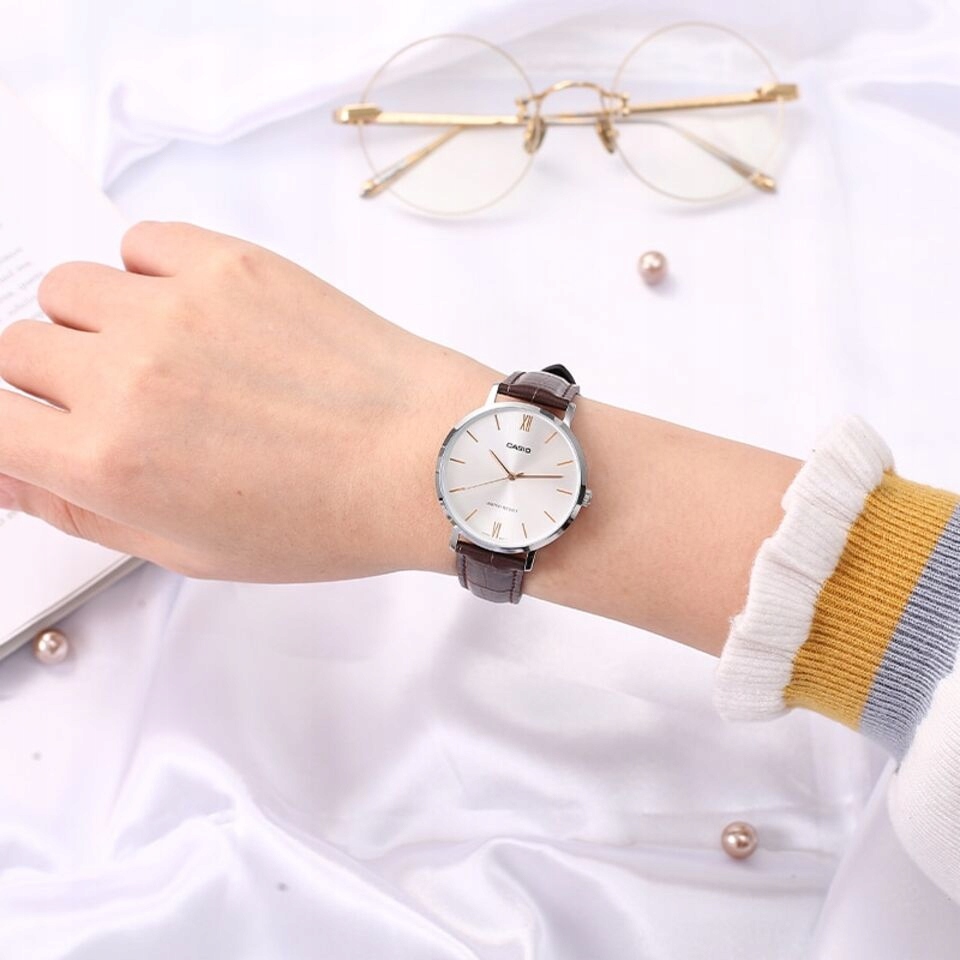 ZEGAREK DAMSKI CASIO LTP-VT01L-7B2UDF (zd595b) + BOX + GRAWER Kolor tarczy srebrny