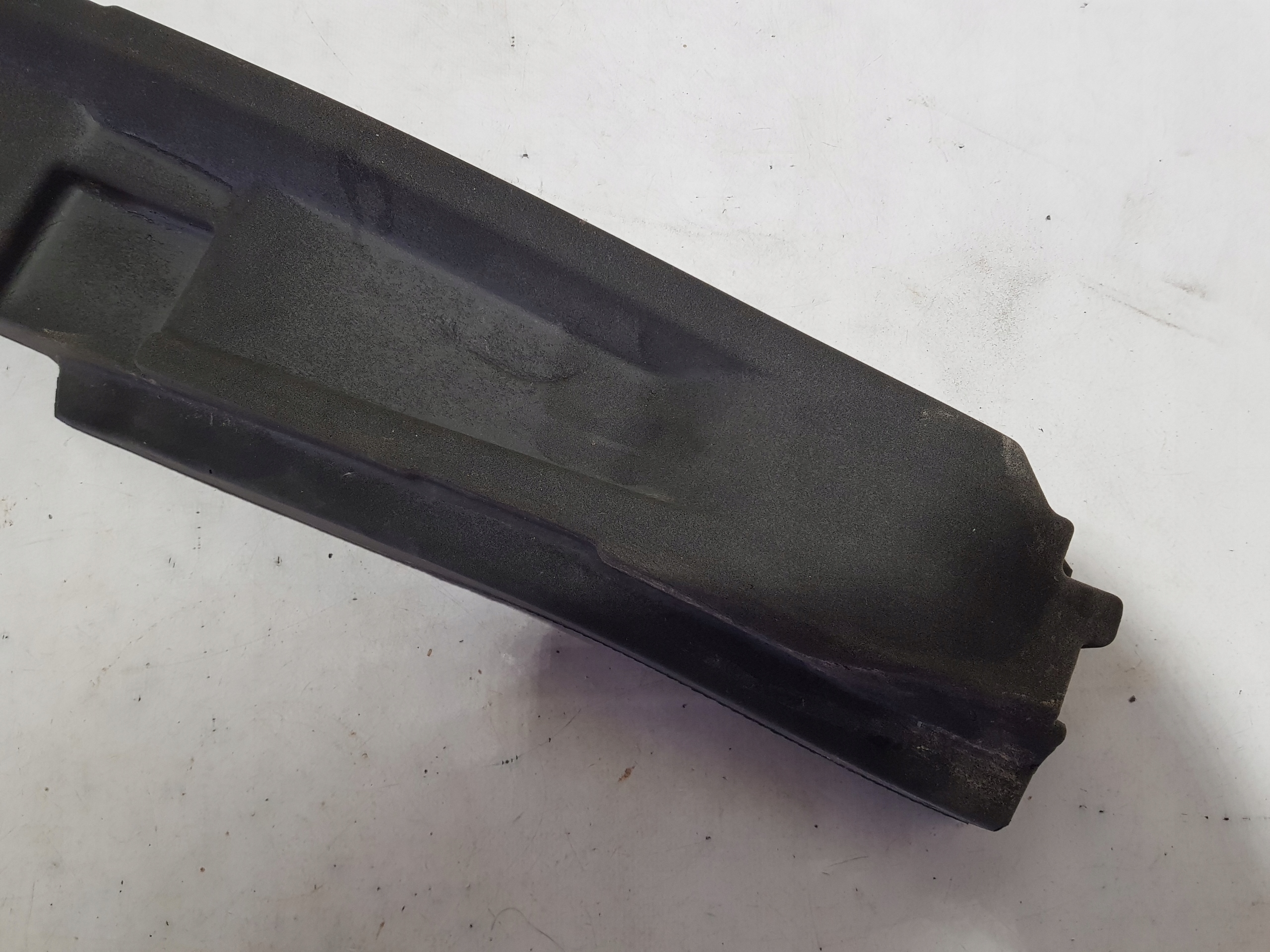 hangszigetelő fedél sárvédöt jobb eleje MG 4 EV22