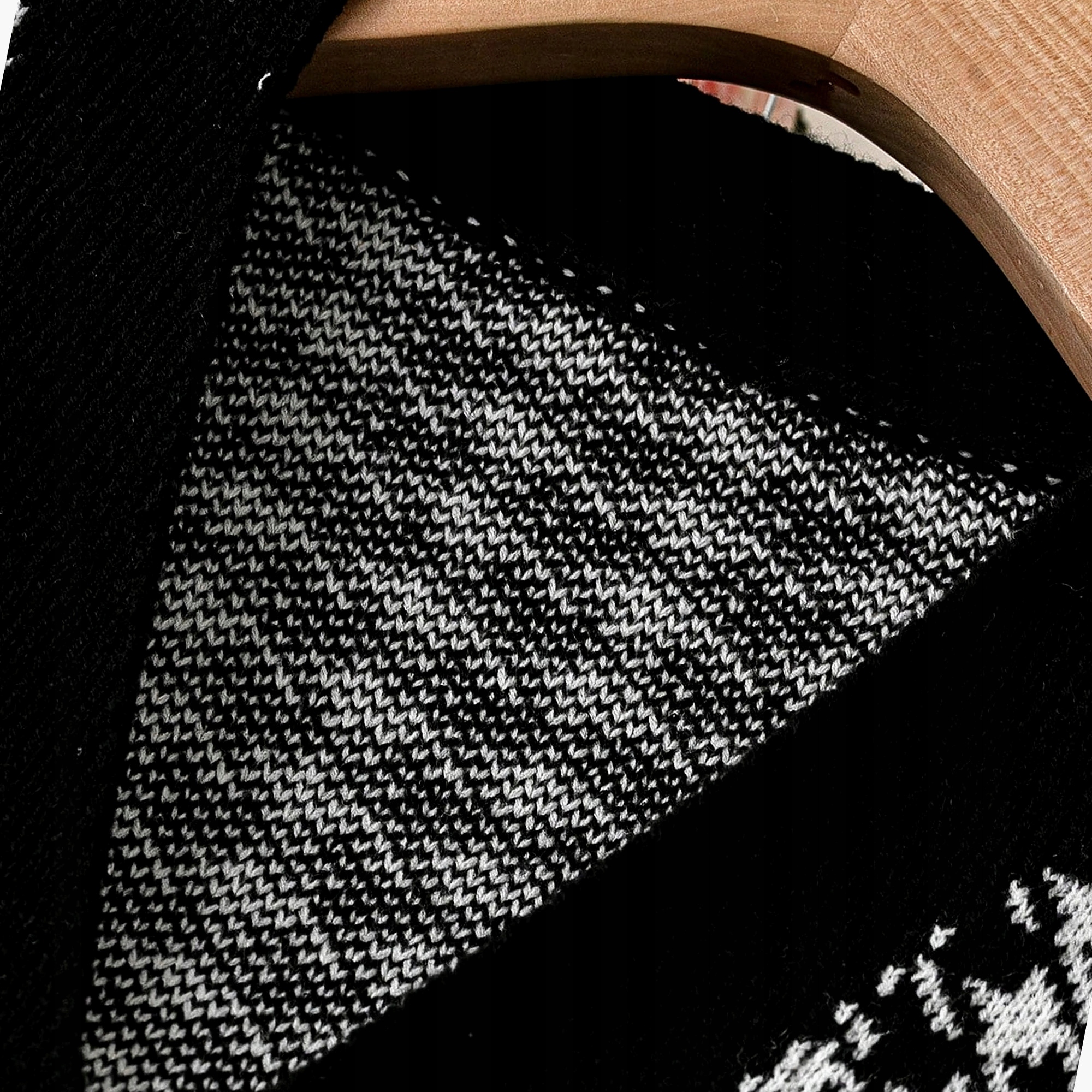 Kardigan Ecru Elegantní s drobnou mřížkou a ozdobnými knoflíky Černá XXL 44
