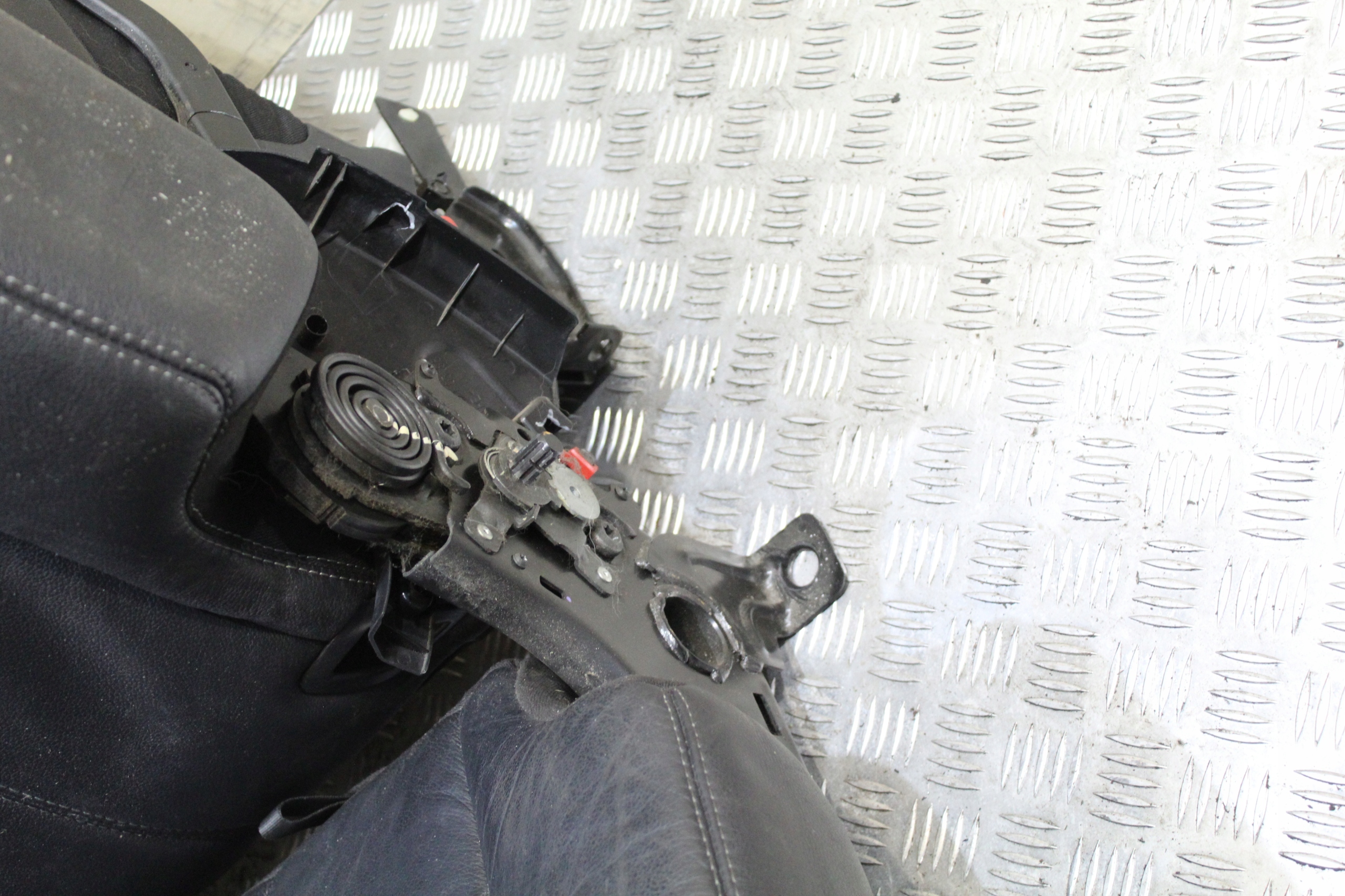 кресла Салон кожа GL W164