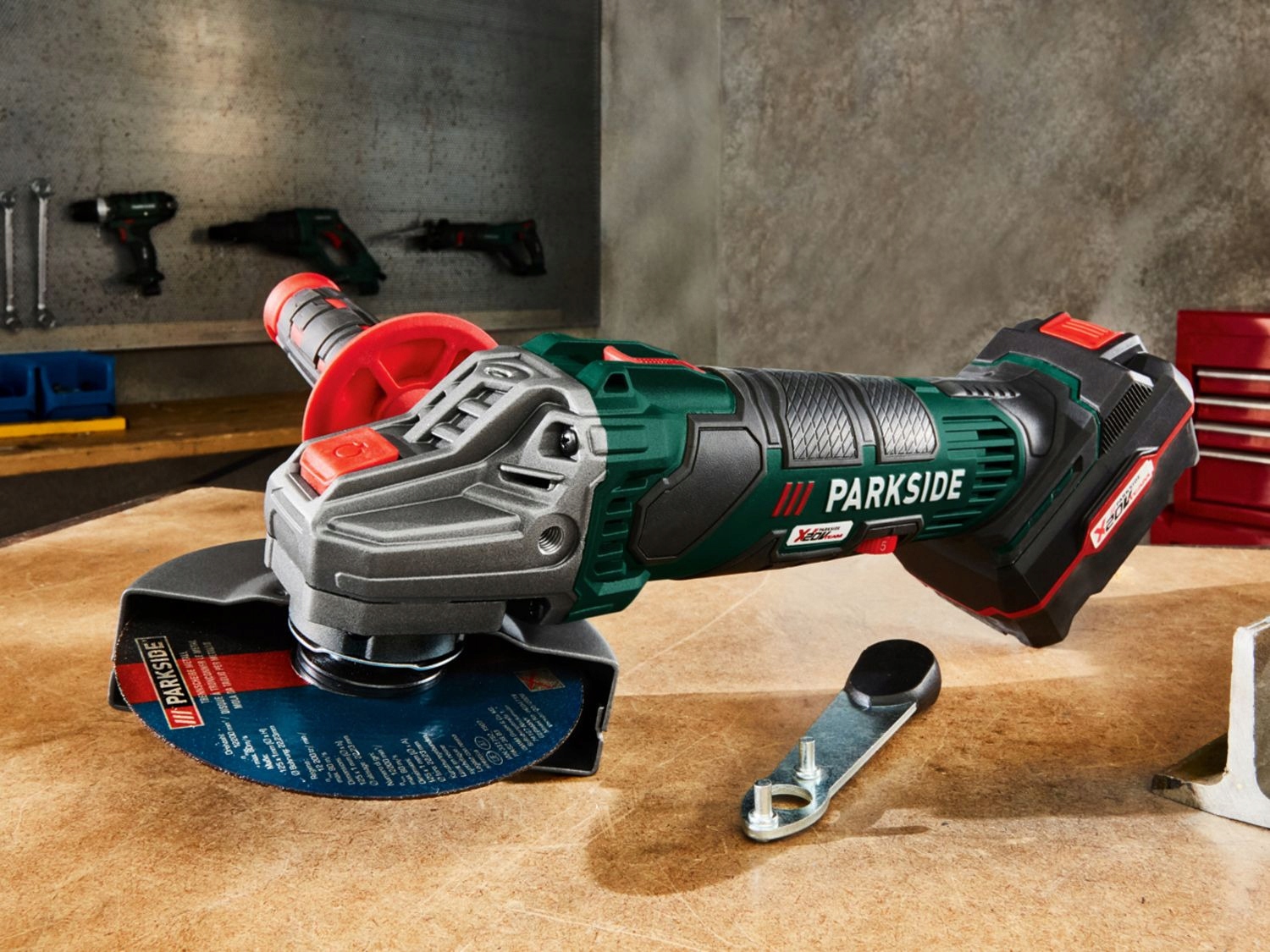 SZLIFIERKA KATOWA AKUMULATOROWA PARKSIDE 20V TEAM Brand Parkside