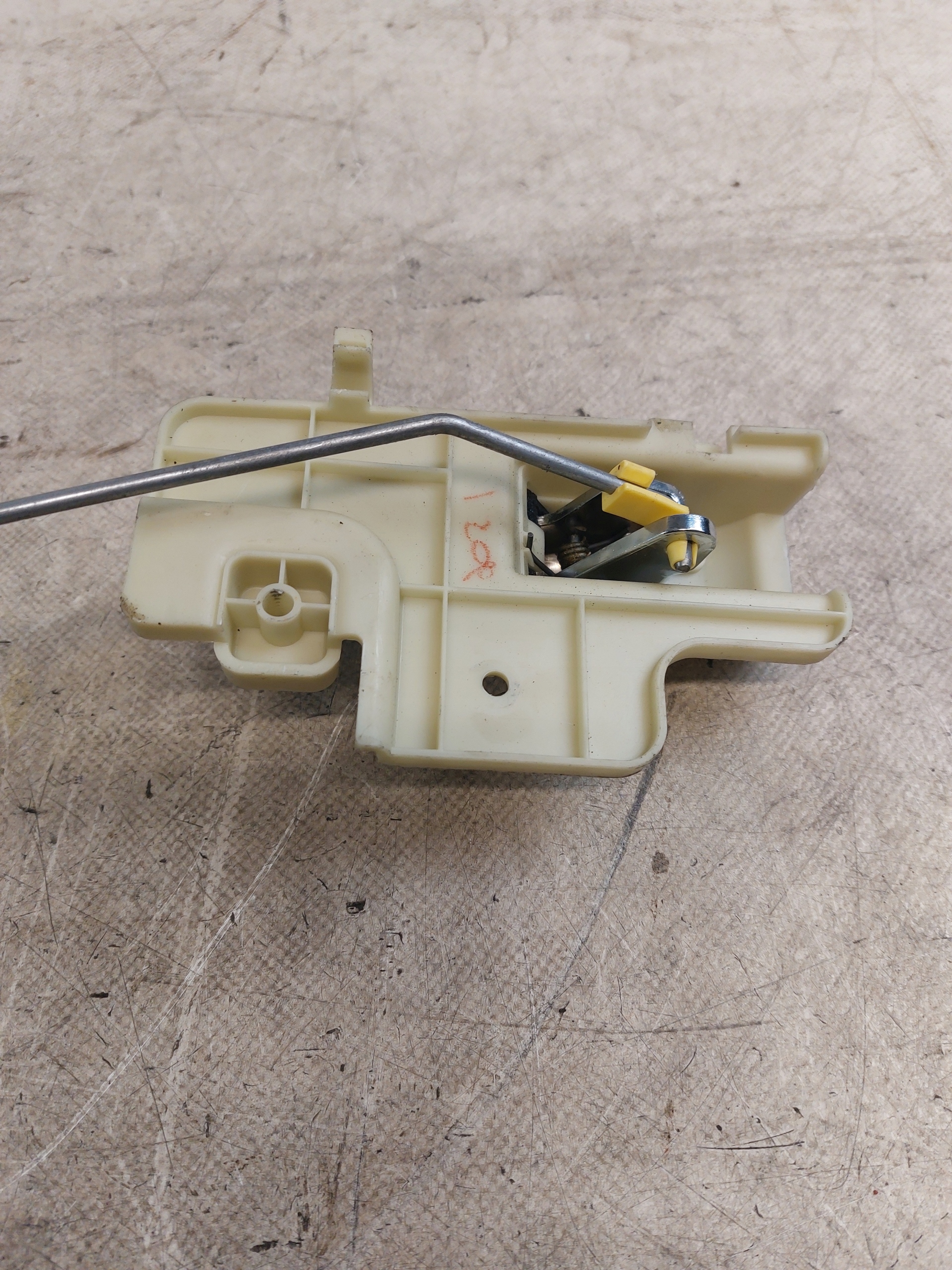 lock door left front 4PIN DODGE CALIBER