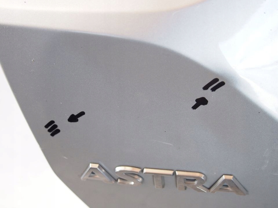 Opel Astra K V kombi boot door rear