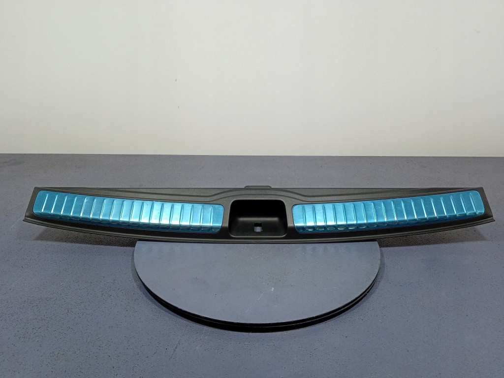 MERCEDES GLE W167 OSŁONA PROGU BAGAŻNIKA A1676900200