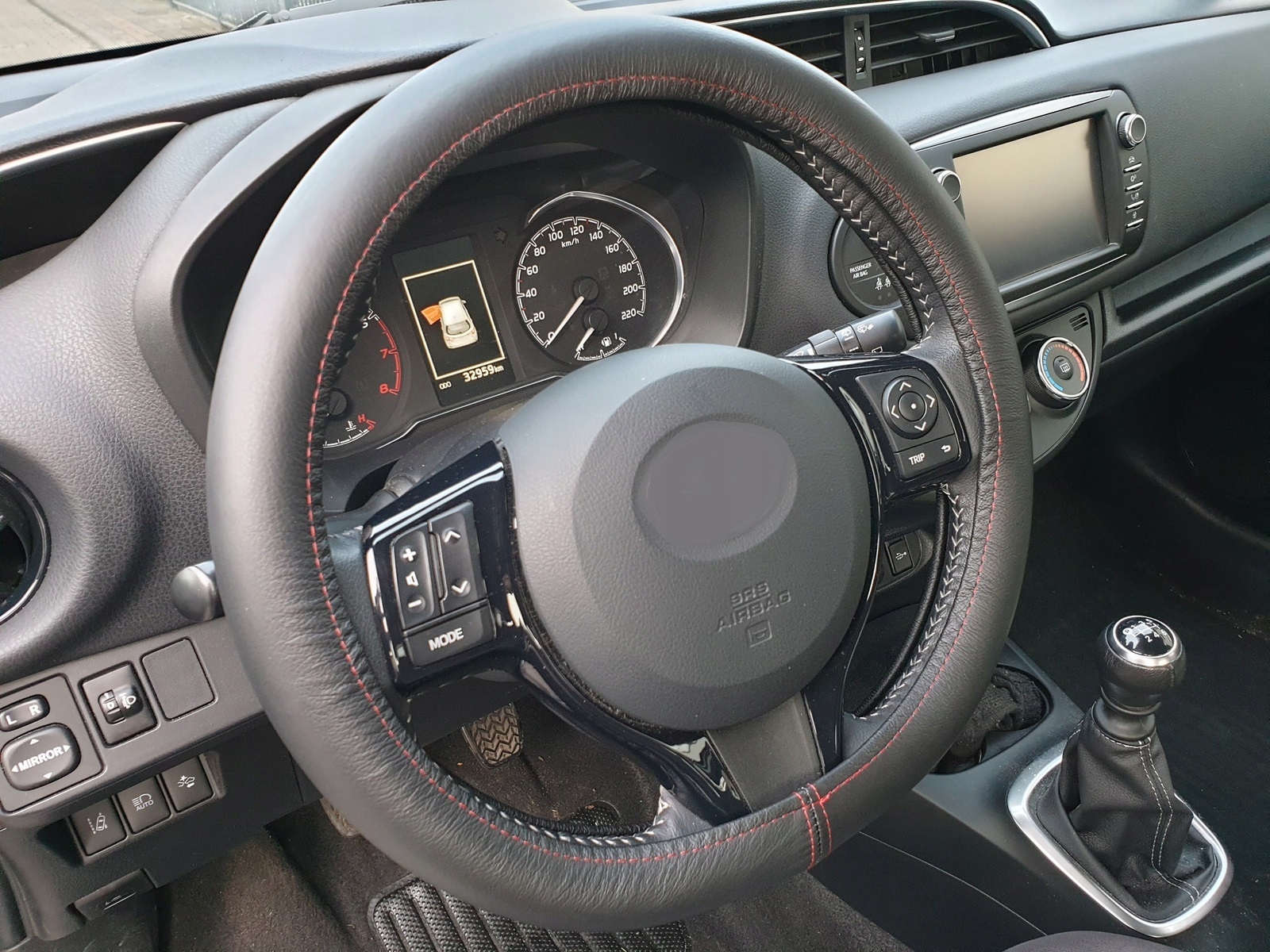 Pokrowiec na kierownice SKÓRA NATURALNA MASTER III Producent E-Tomalak