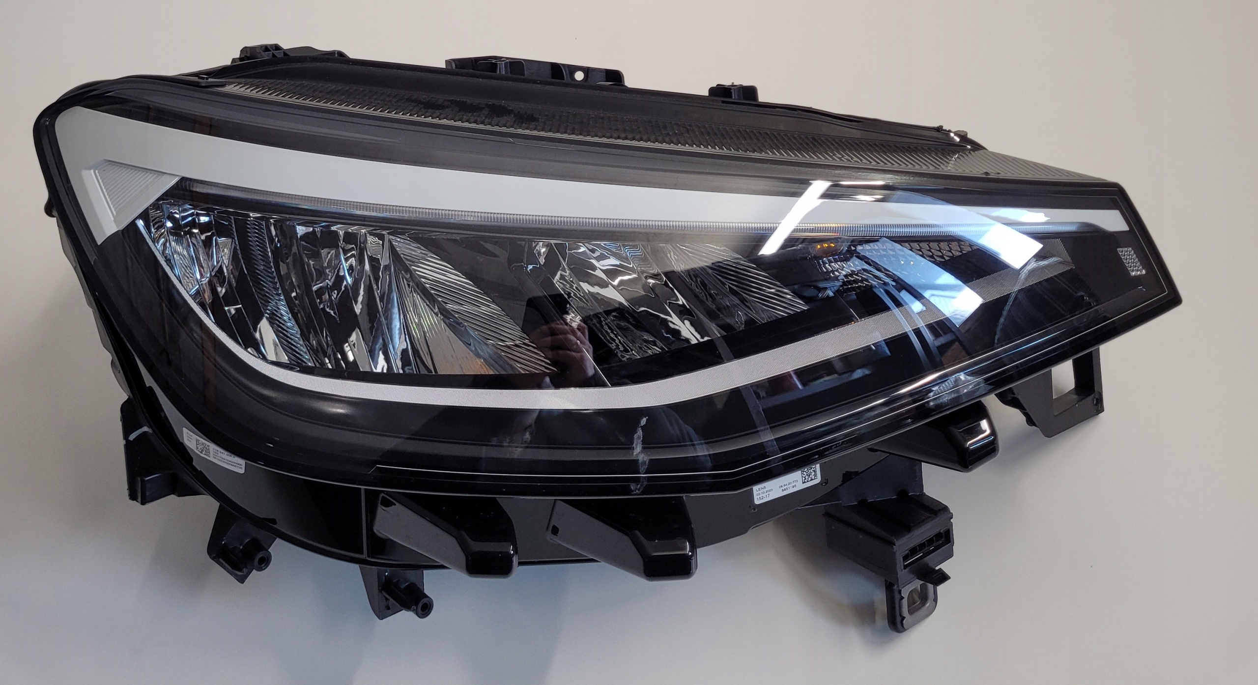 фара vw ID4 full led 11B941006B