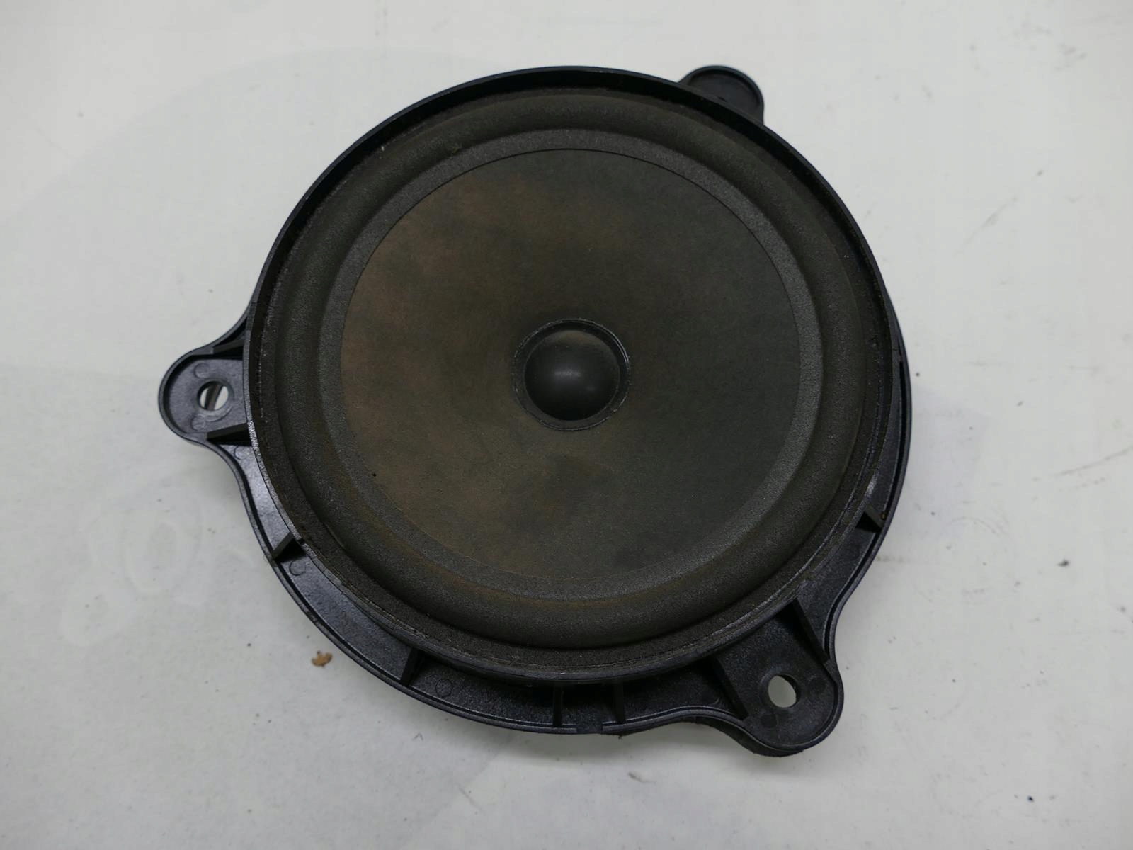 NISSAN ALMERA ТИНО ДИНАМИК ДВЕРИ ПРАВЫЙ ЗАД.