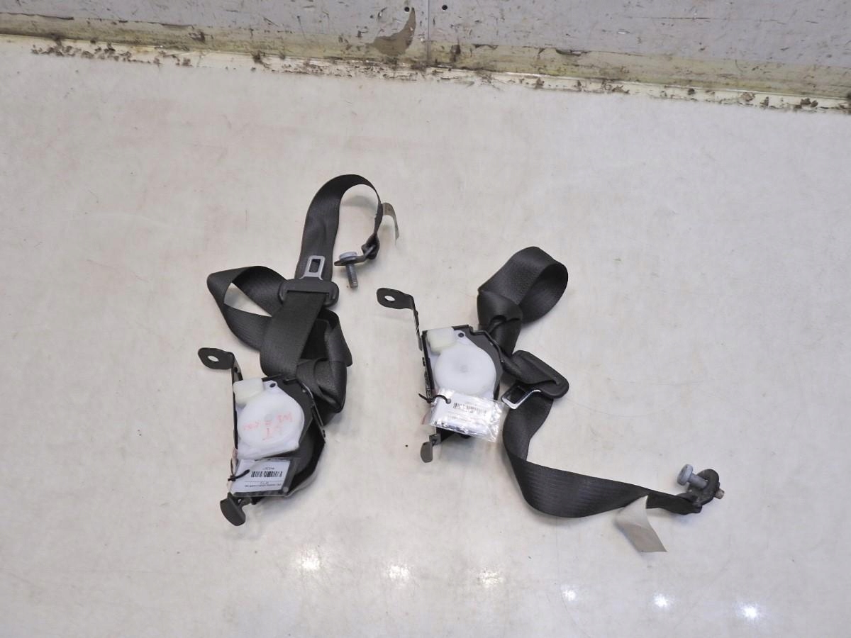 ремень безопасности зад opel INSIGNIA A 13288436