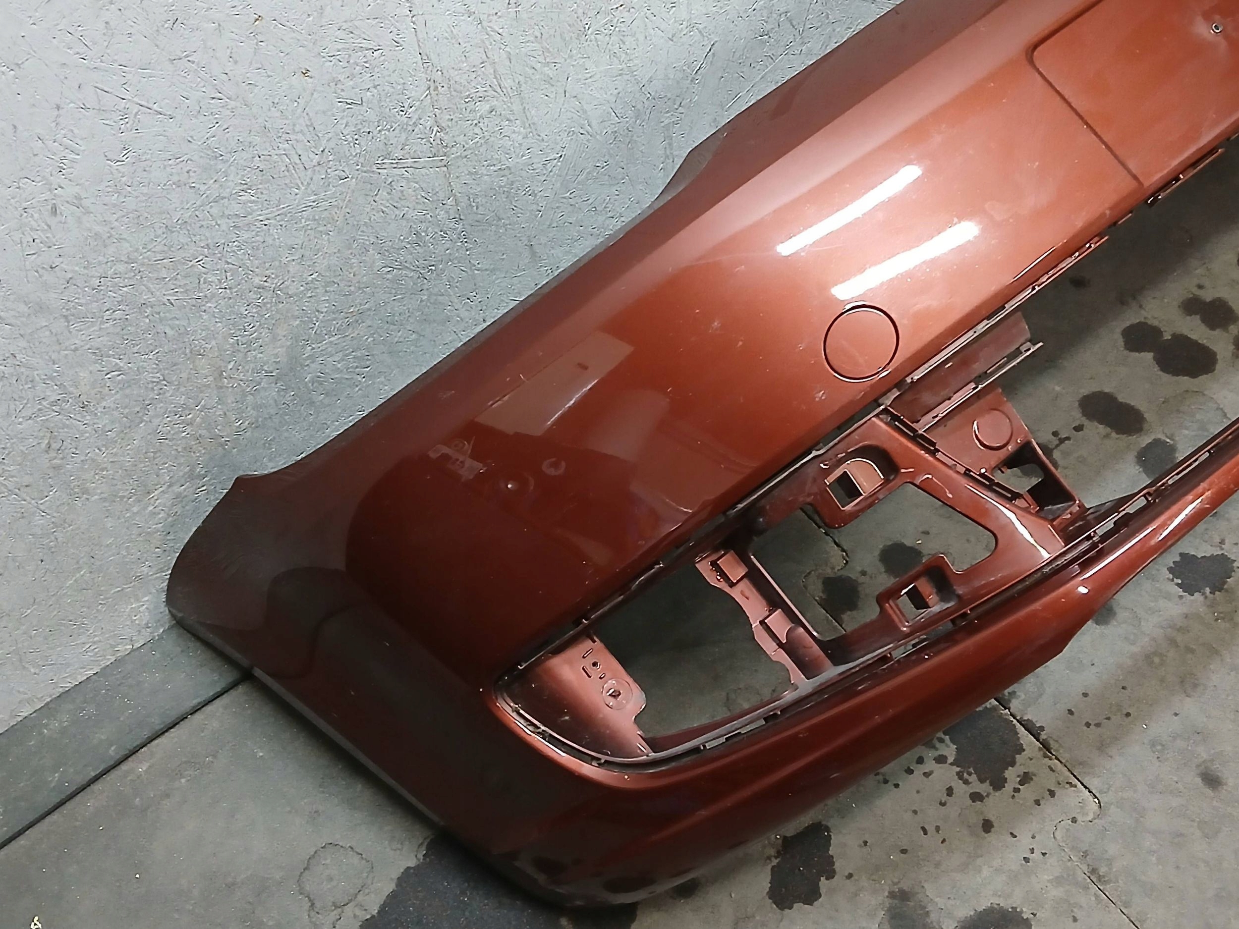 nárazník předek VW TOURAN 1T 10-15