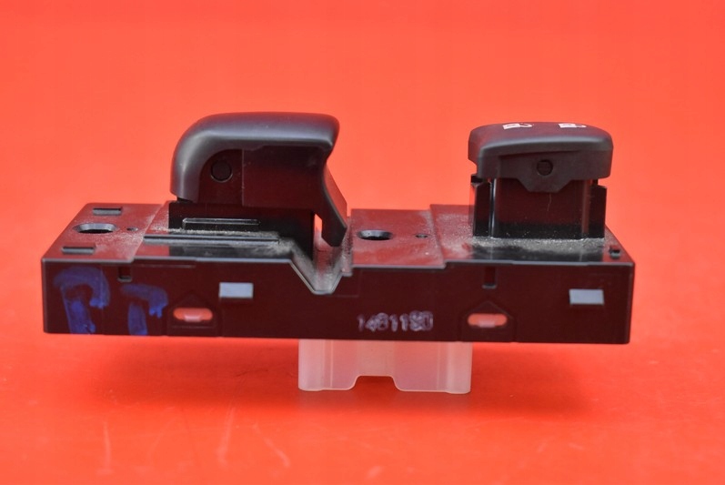 switch lifting windows right front NISSAN PULSAR C13 14-18