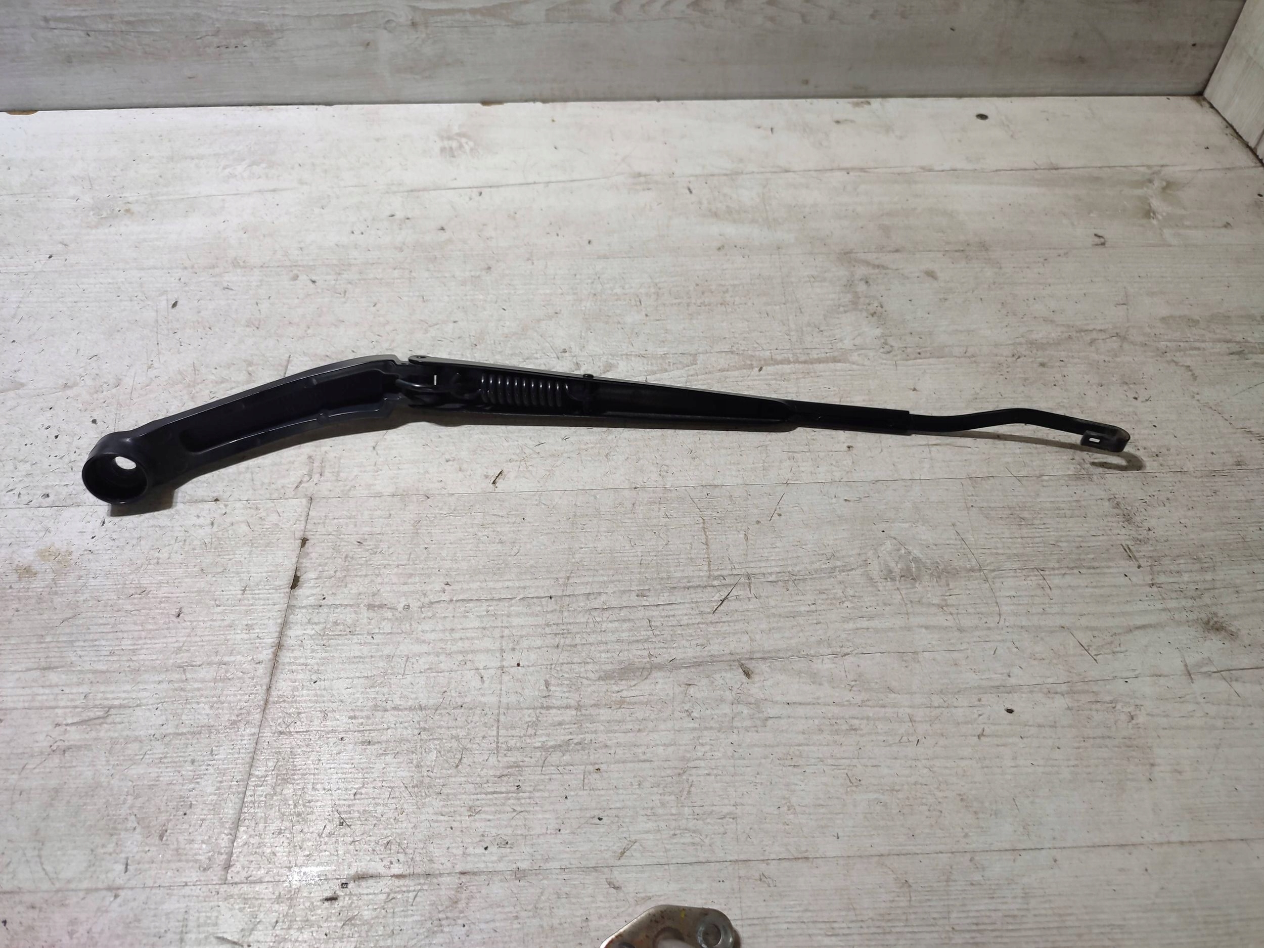Lexus RC 2019 left side wiper arm windows przedniej / czolowej