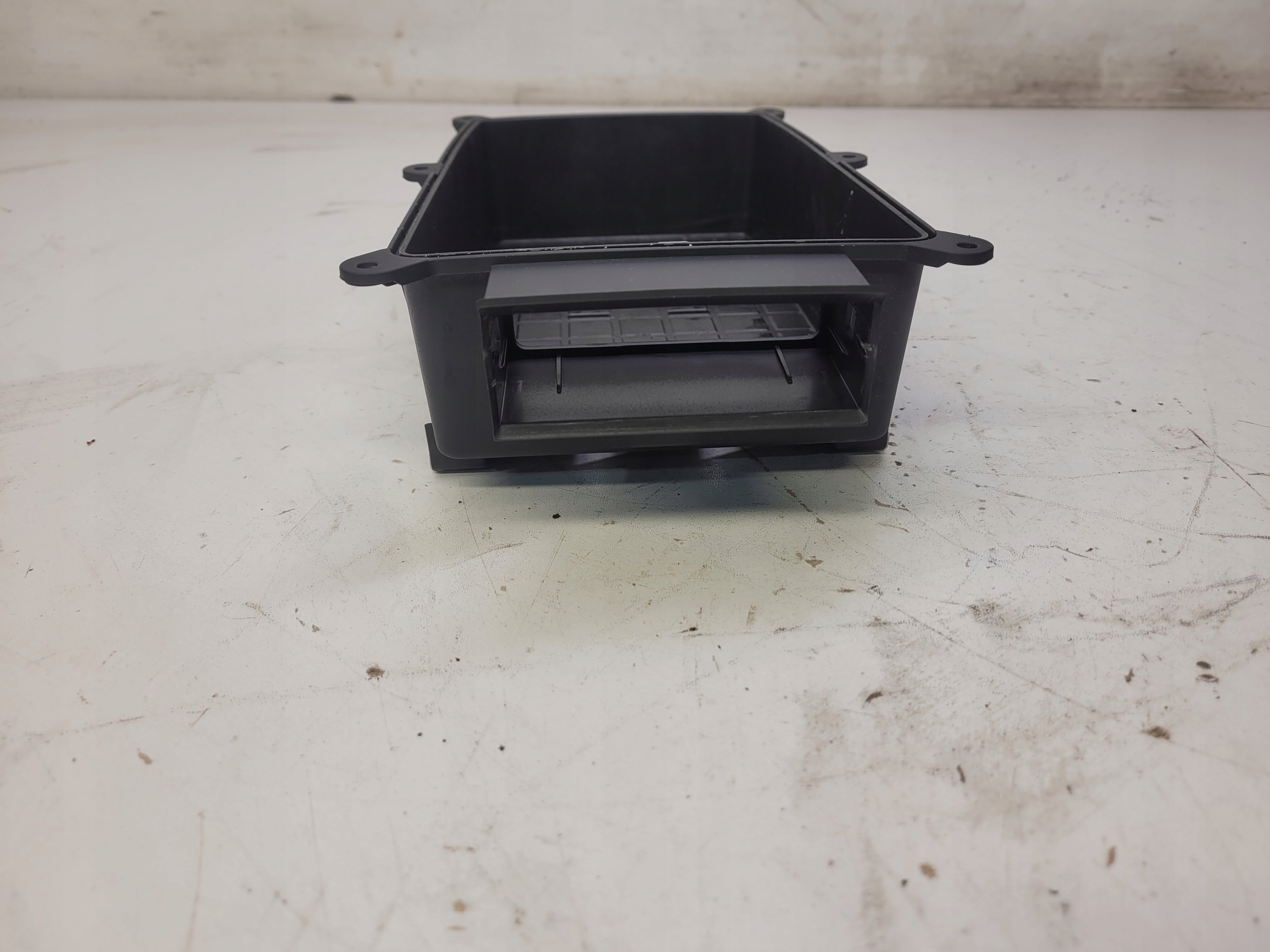 passenger compartment plato TUNELU AUDI A4 B9 8W0864981