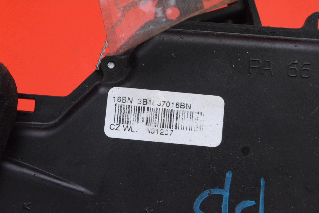 lock door right front front EU 3B1837016BN SKODA ROOMSTER 1 and 06-10