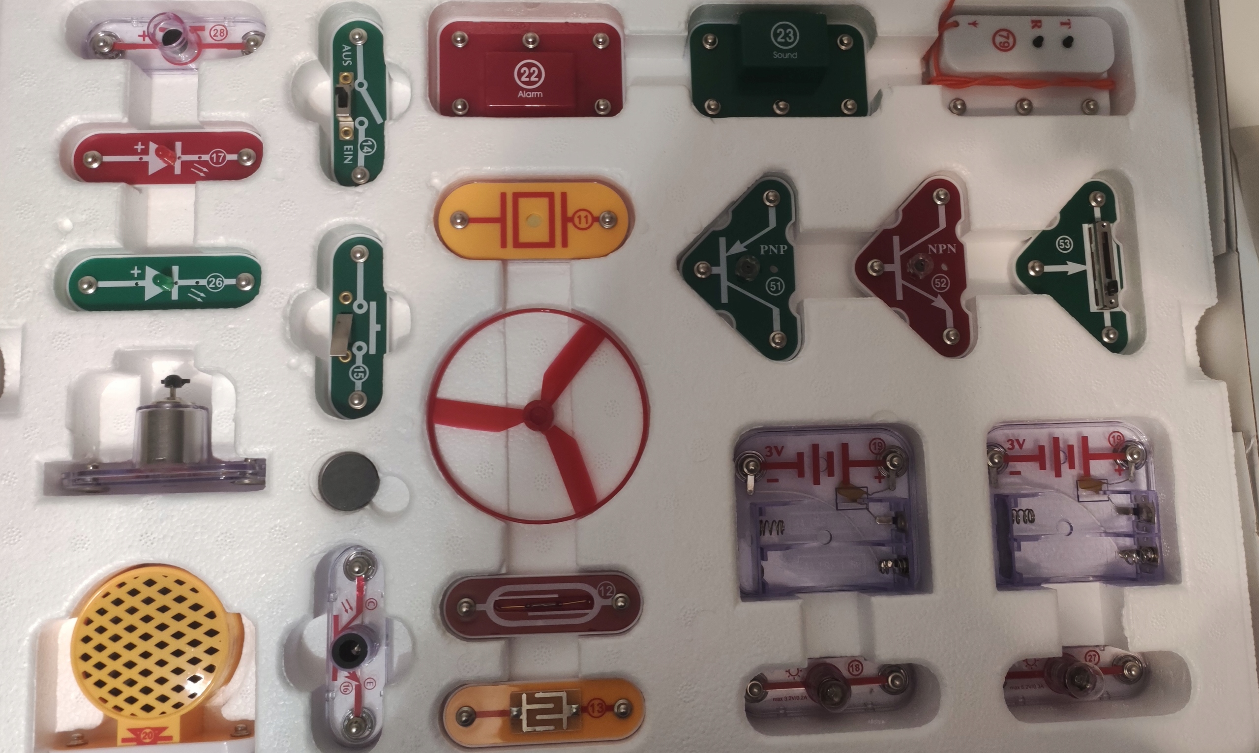 Zestaw eksperymentalny Kosmos Easy-Electronic po zwrocie Materiał inny