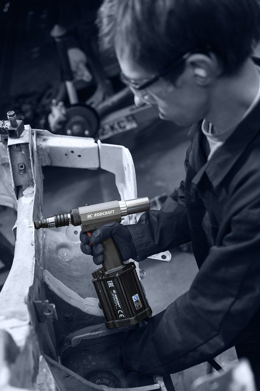 NITOWNICA PNEUMATYCZNA RC6758 RODCRAFT 4.8-7.8 Zasilanie pneumatyczne