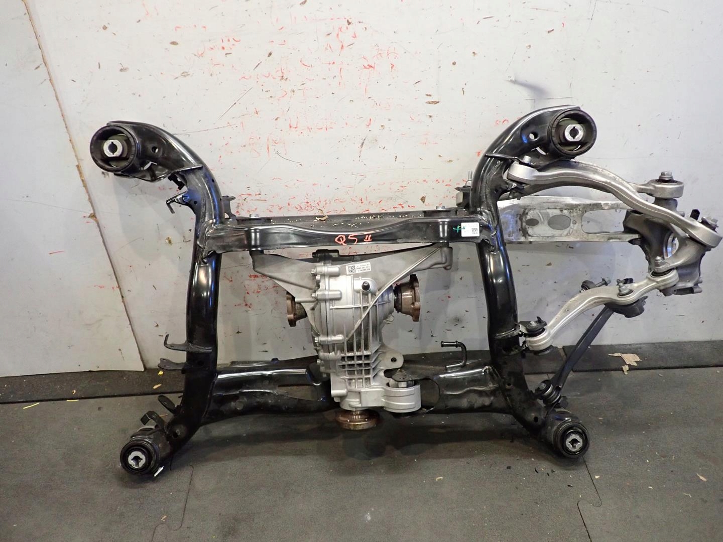 Dyfer most tył kołyska sanki wózek AUDI Q5 II 2017- 0GA500043E