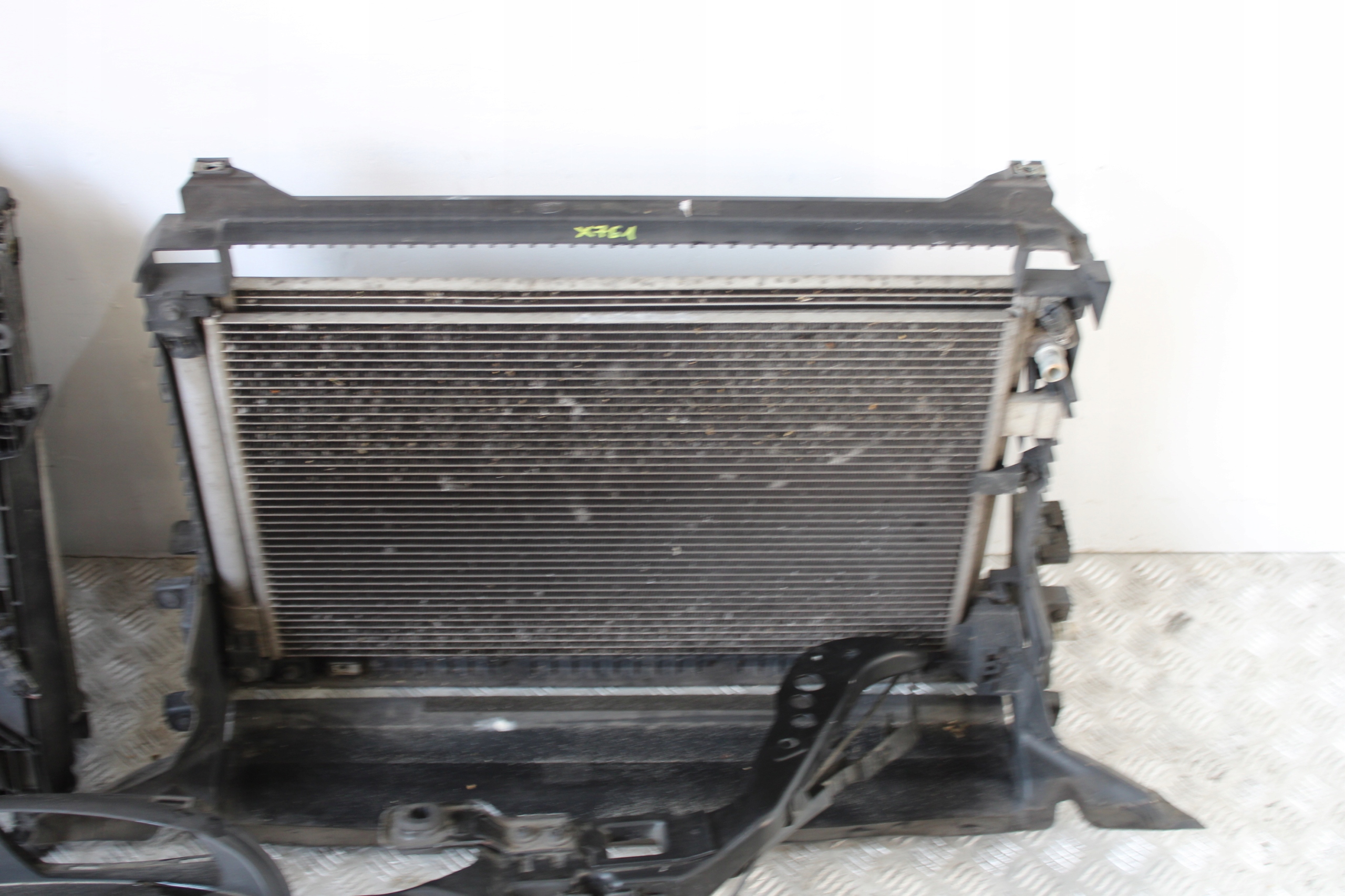 support panel for radiators front pillar radiator JAGUAR F-PACE X761 2,0D