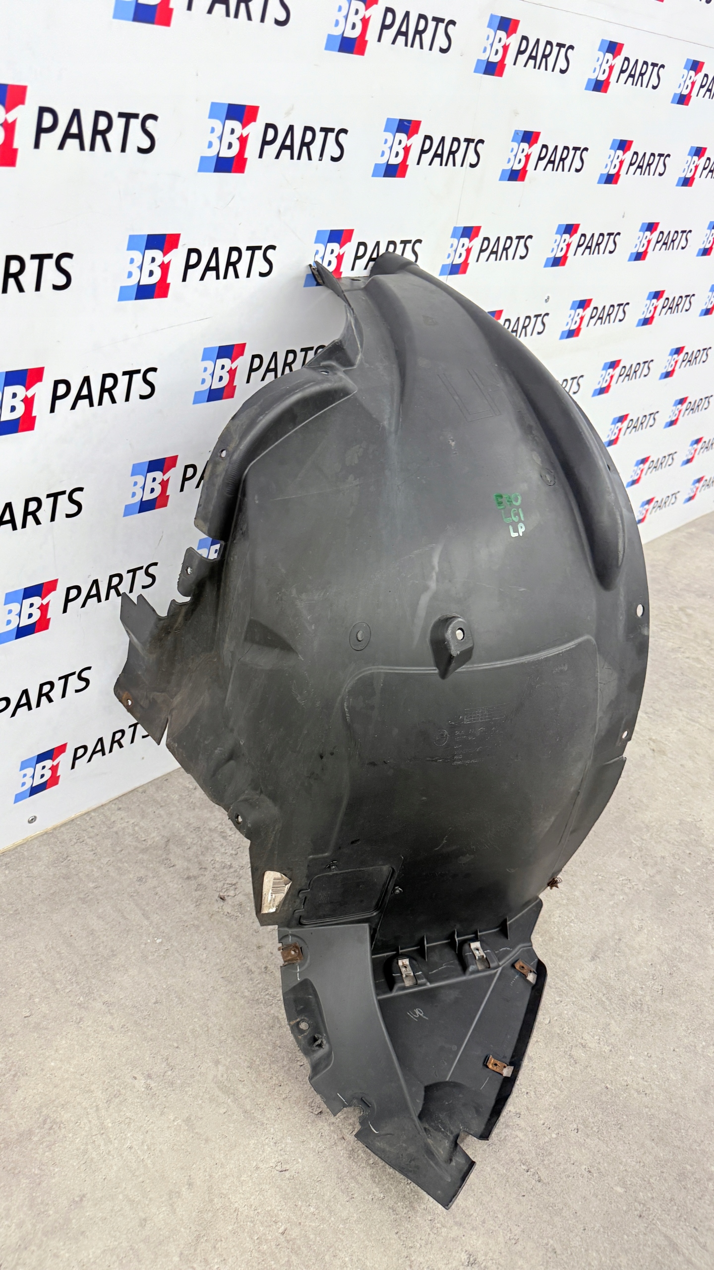 BMW E70 X5 mudguard left front front LCI LIFT 7234831 7234833