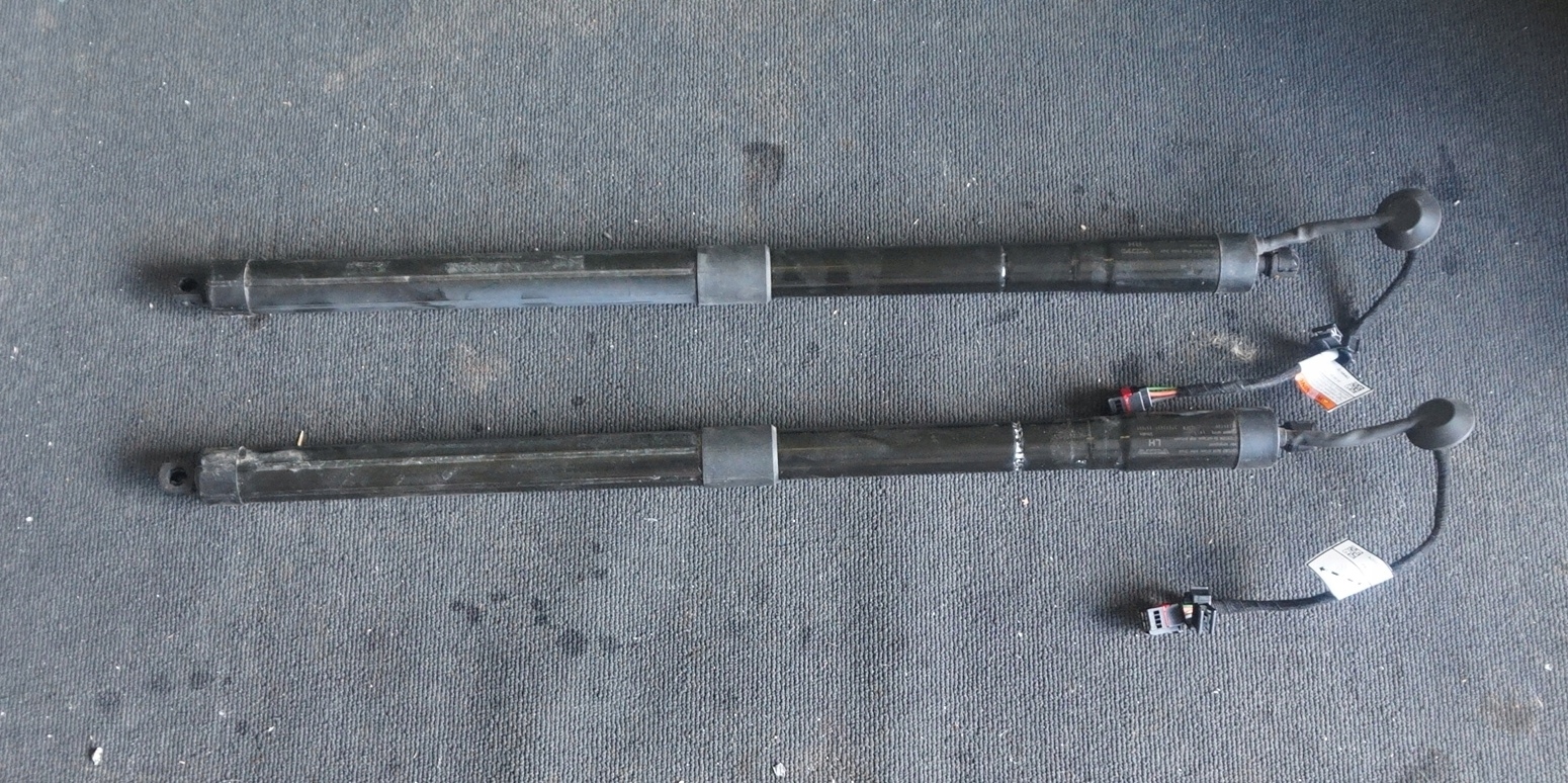 SIŁOWNIK ELEKTRYCZNY KLAPY TYŁ VOLVO XC40