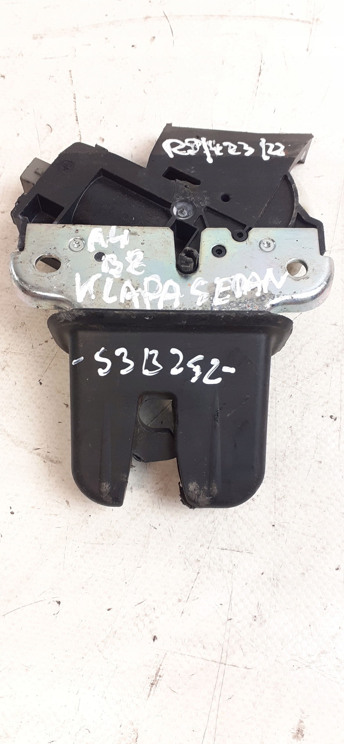 VW AUDI A4 B8 8T lock bonnet boot 4F5827505D