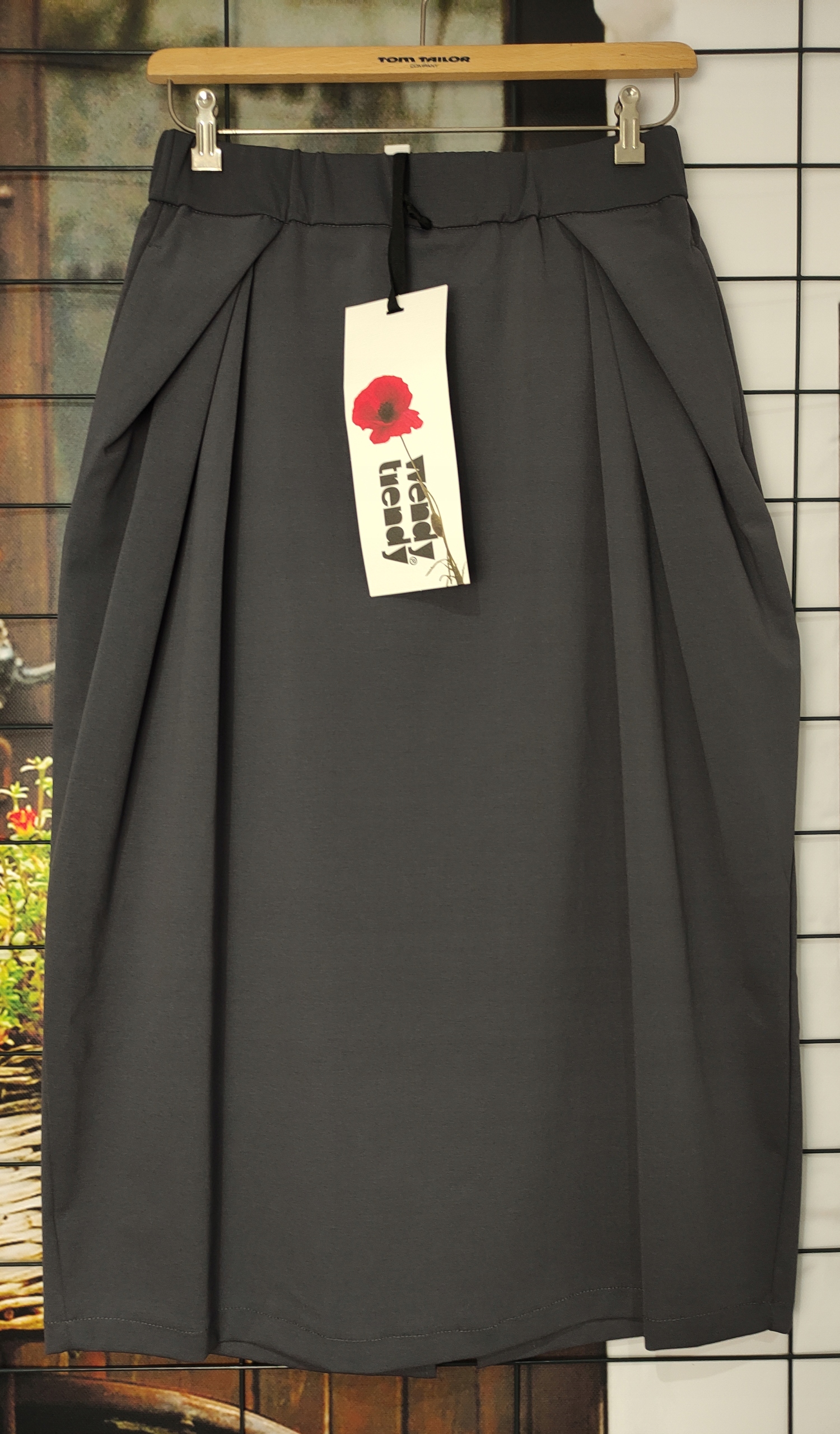 DŁUGA WŁOSKA SPÓDNICA Z KIESZENIAMI WENDY TRENDY PUNTO GRAFIT KIESZENIE Marka inna