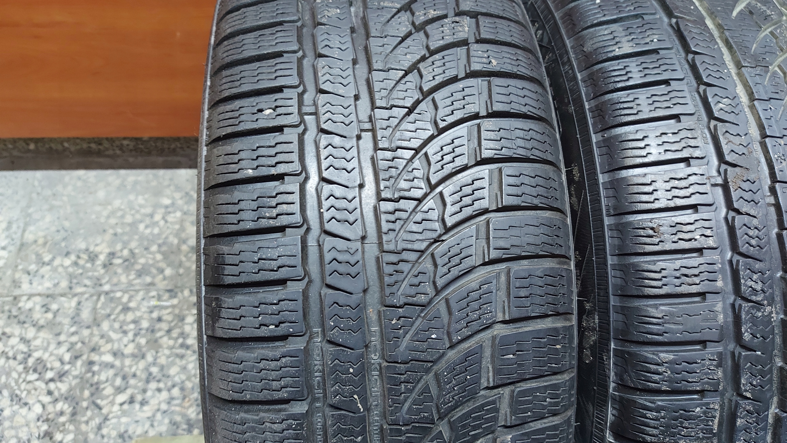NOKIAN WR A4 215/55R17 tyres winter 6,5mm