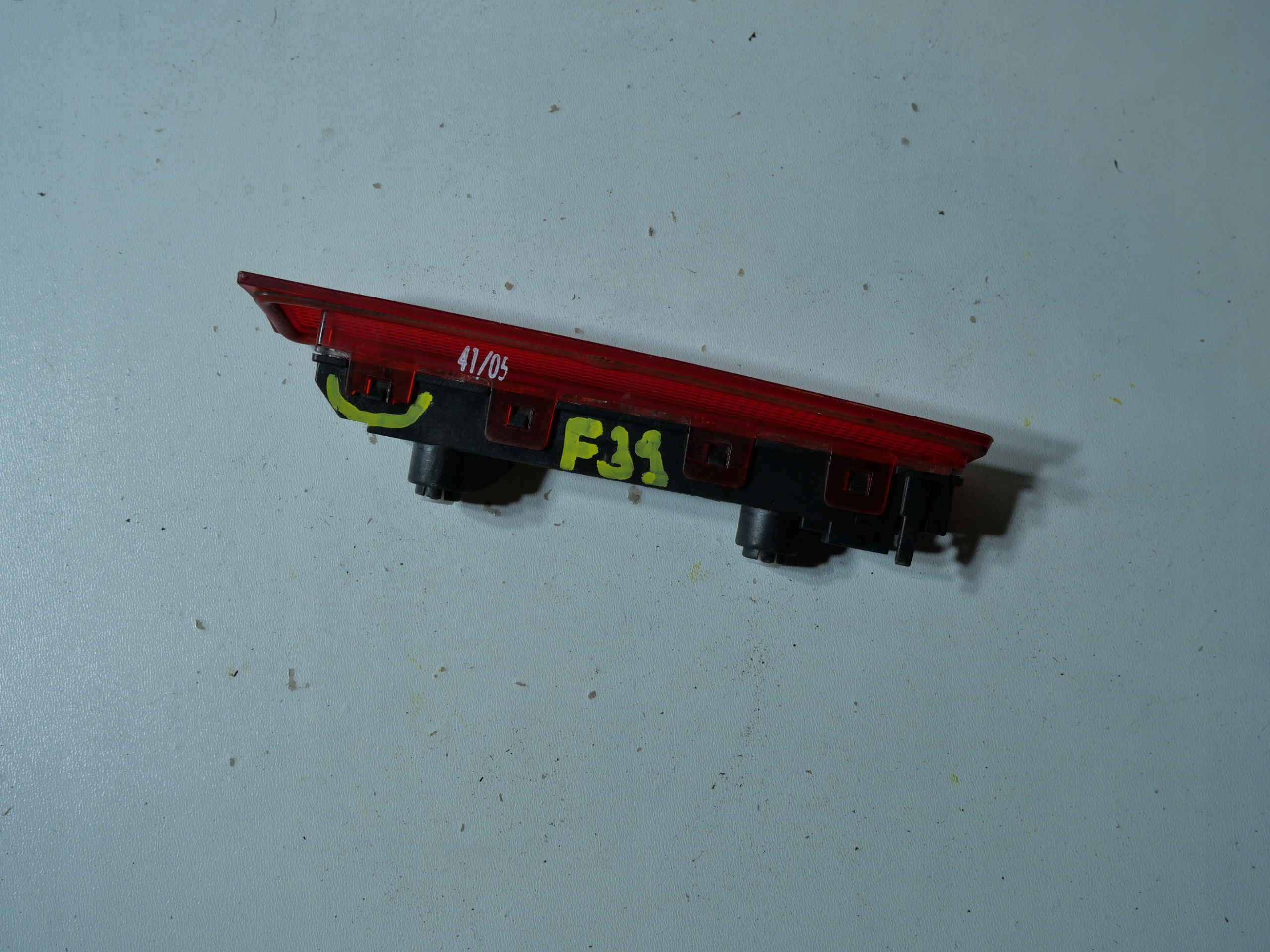 TRZECIE light STOP VW T5 7H0945097C