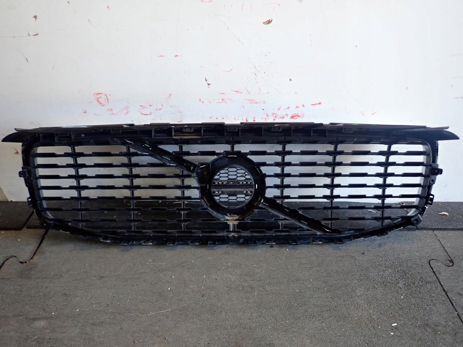 GRILL VOLVO XC60 II 2017- R-DESIGN