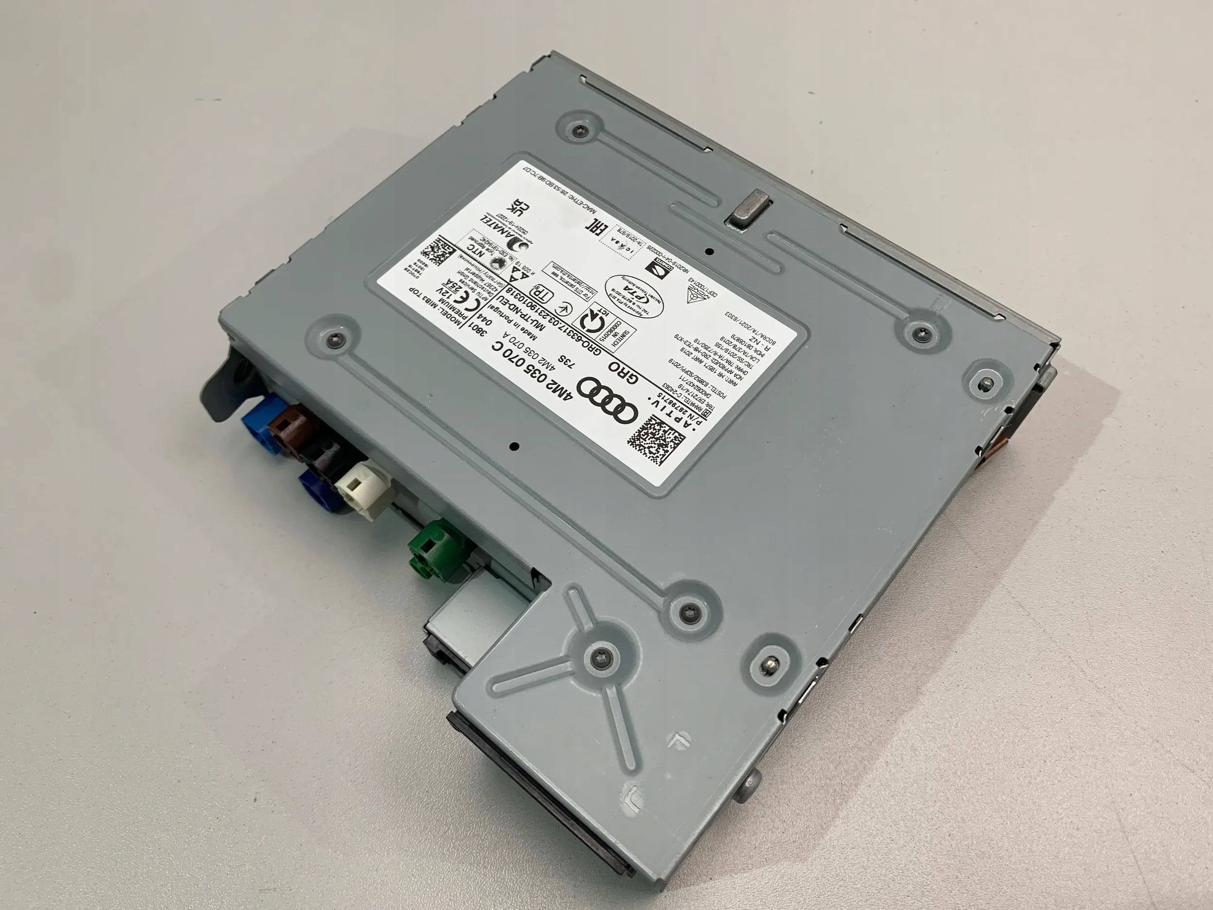 AUDI A8 D5 Q7 Q8 RADIO NAWIGACJA CZYTNIK LEGALNY 4M2035070C Typ samochodu Samochody osobowe