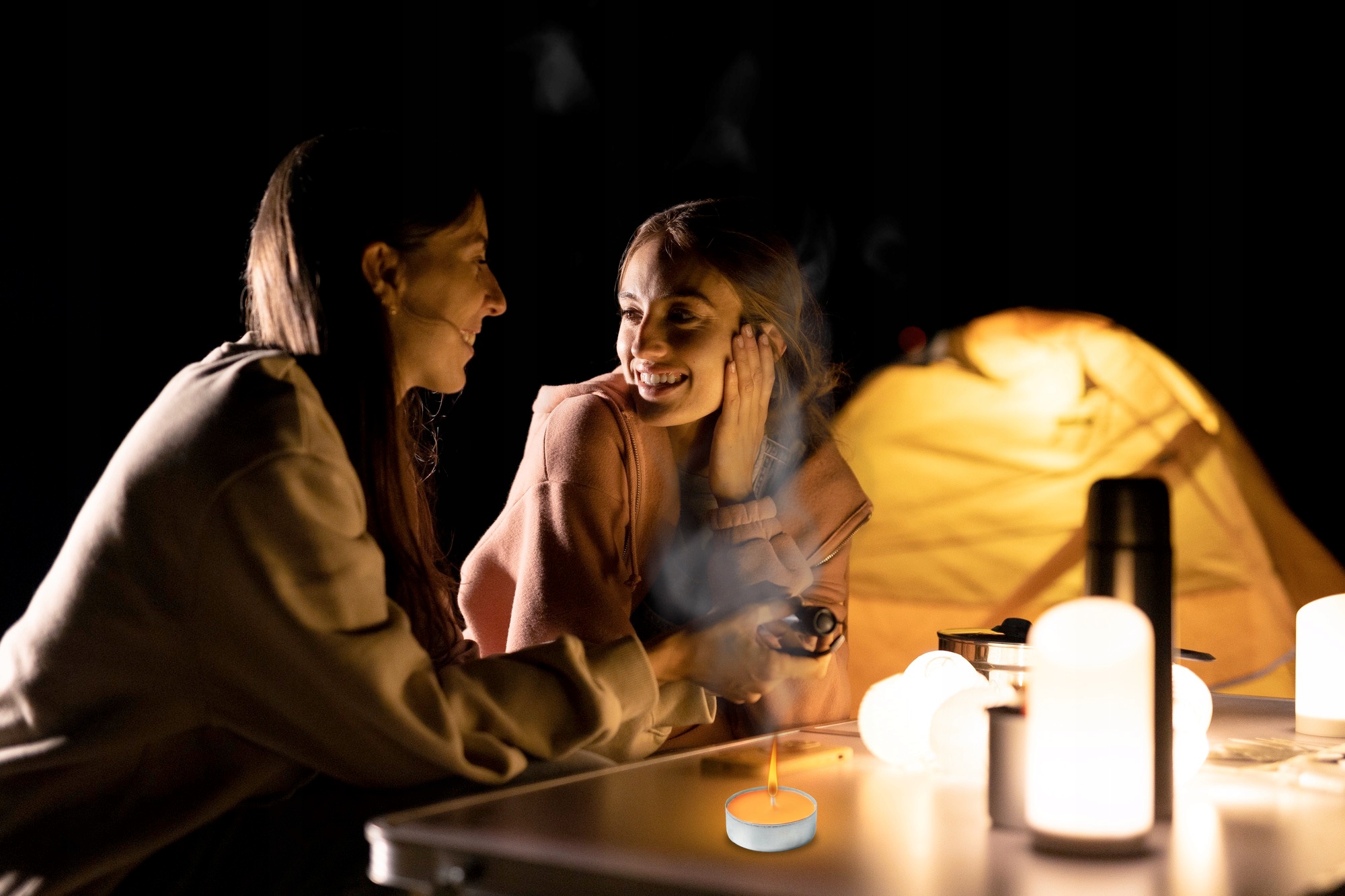 ŚWIECE ZAPACHOWE Z CITRONELLĄ ŚRODEK NA KOMARY MUCHY MOLE NO PEST (6 SZT) Zastosowanie przeciwko komarom molom muchom