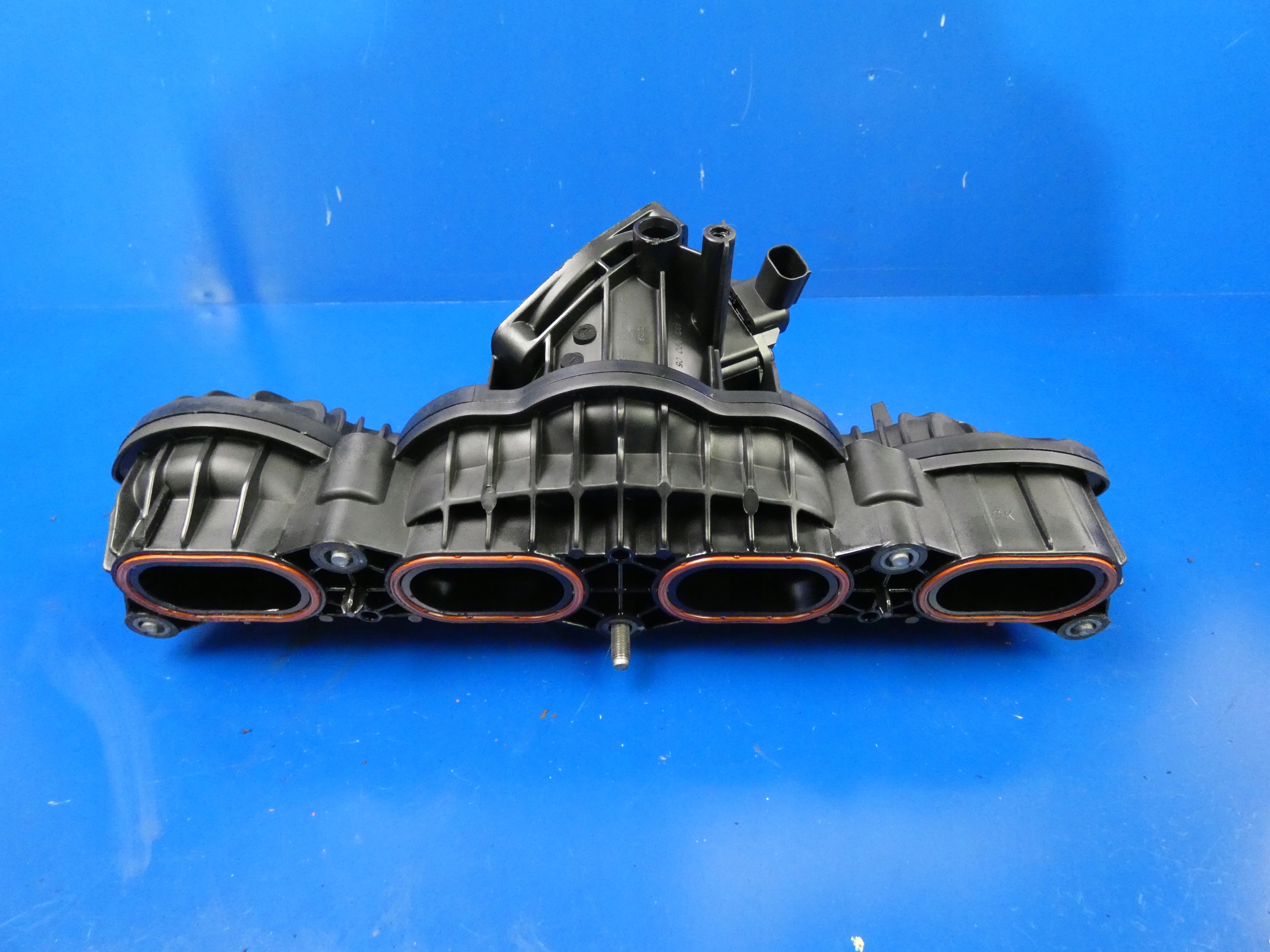 MERCEDES W176 W117 A45 2.0T intake manifold
