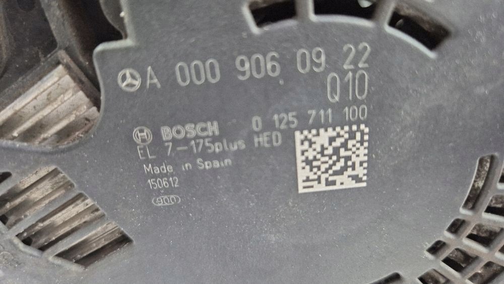 Mercedes E250 W212 2.0 Alternator 274.920 A0009060922