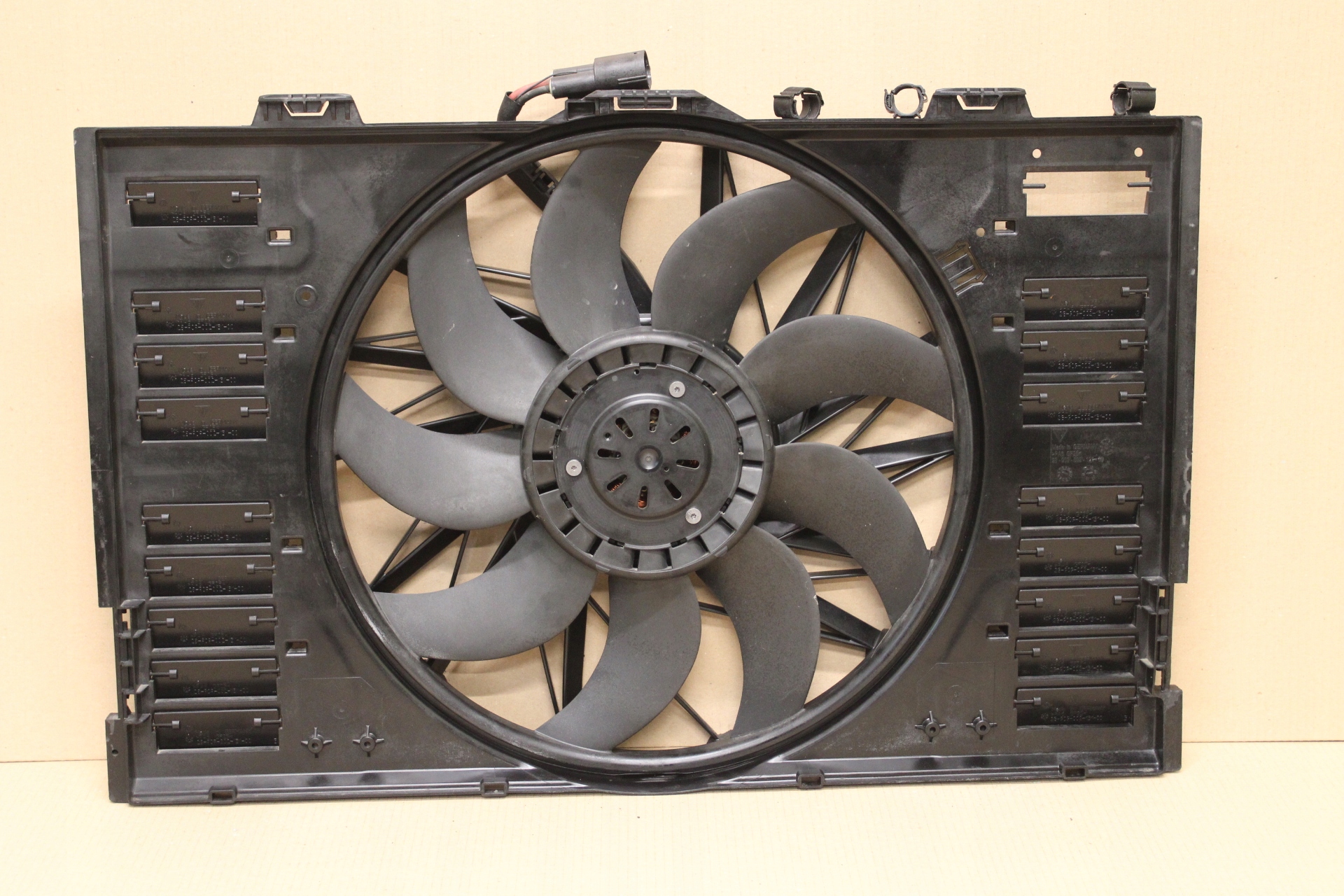 ВЕНТИЛЯТОР Porsche Panamera 09-16 970106061