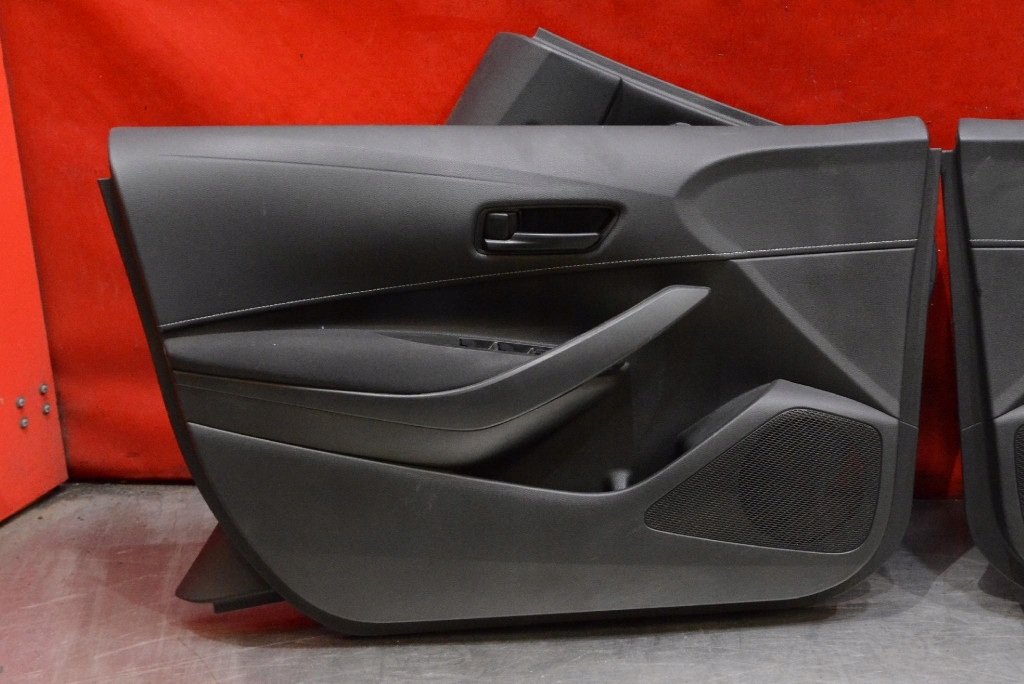 side side door KOMPLET EU TOYOTA COROLLA E21 KOMBI 18-25