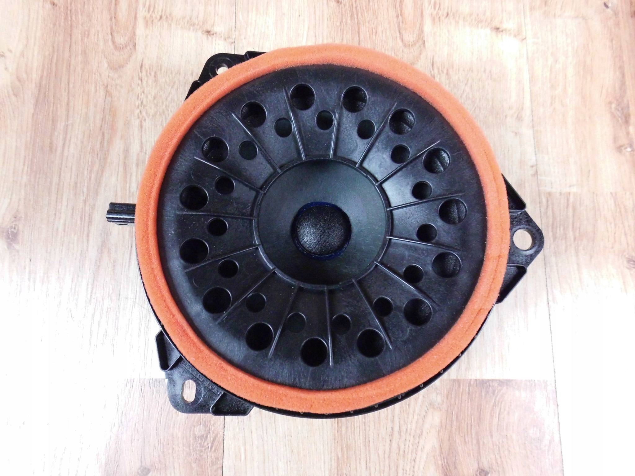 86160-42160 - Toyota RAV4 V 2019 + динамик передней двери JBL