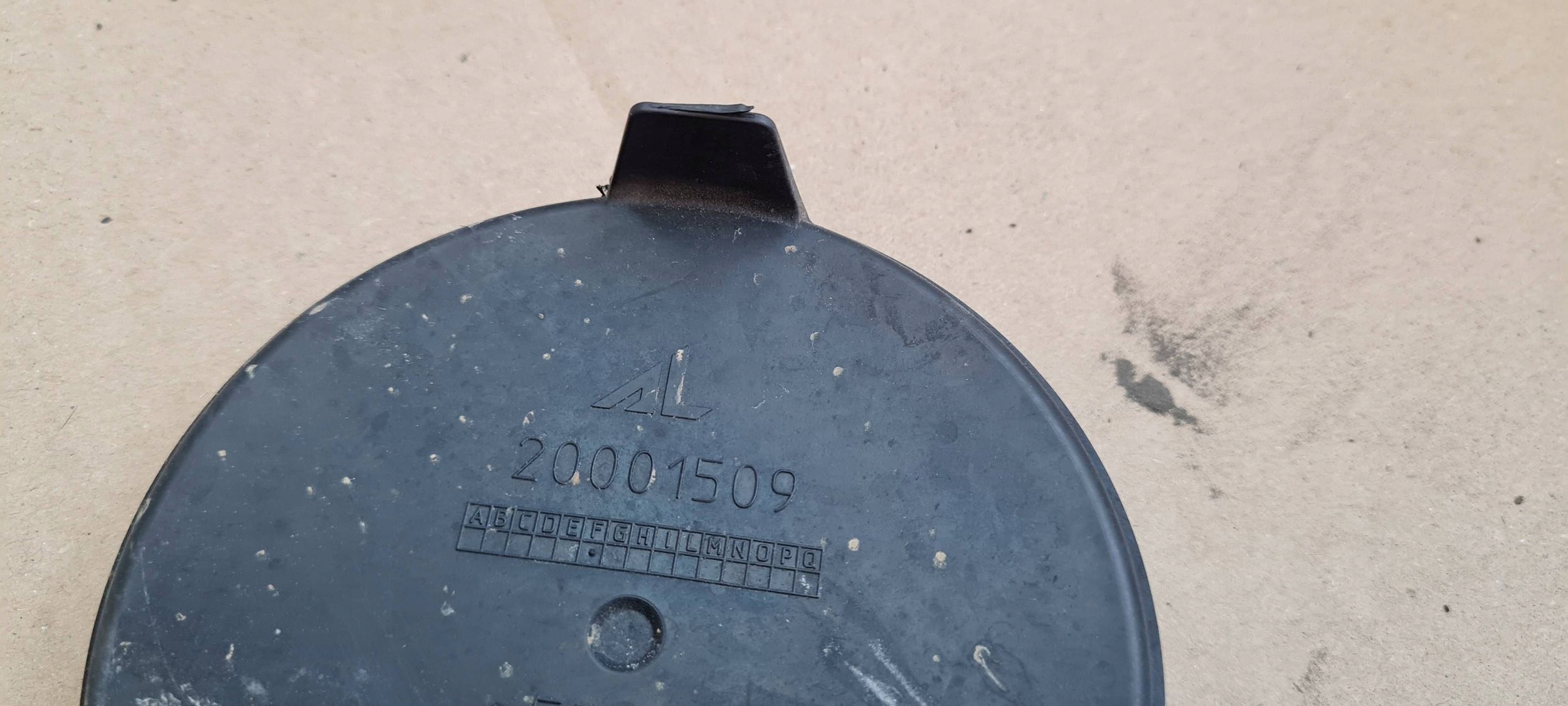 A5 8T LIFT spoiler cap lights left right front 20001509 A4 B8